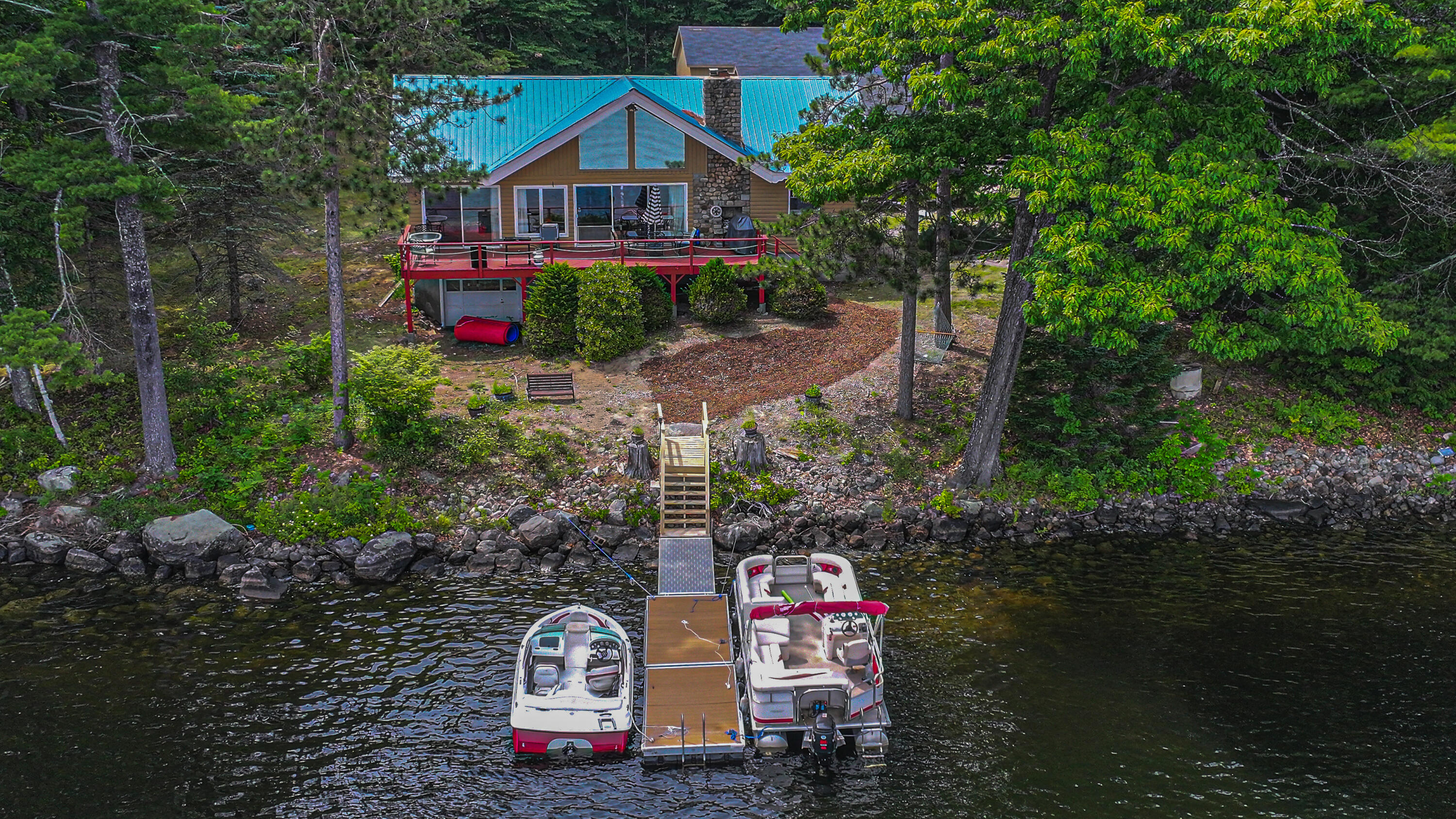 9 Johns Cove Property Photo 5