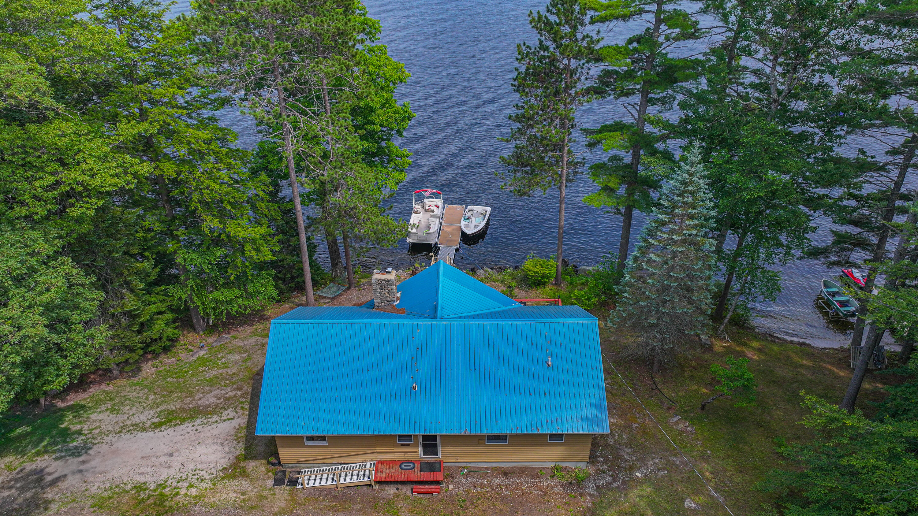 9 Johns Cove Property Photo 7