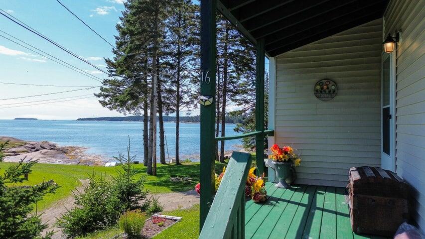 16 Hannah's Cove Property Photo 4