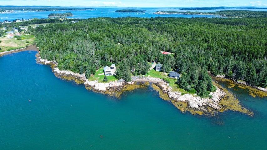 16 Hannah's Cove Property Photo 12