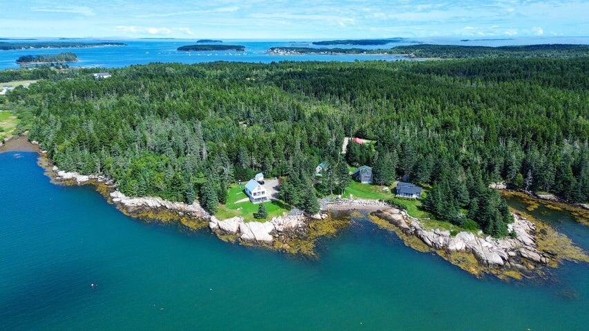 16 Hannah's Cove Property Photo 14