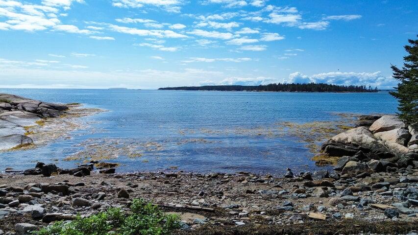16 Hannah's Cove Property Photo 15