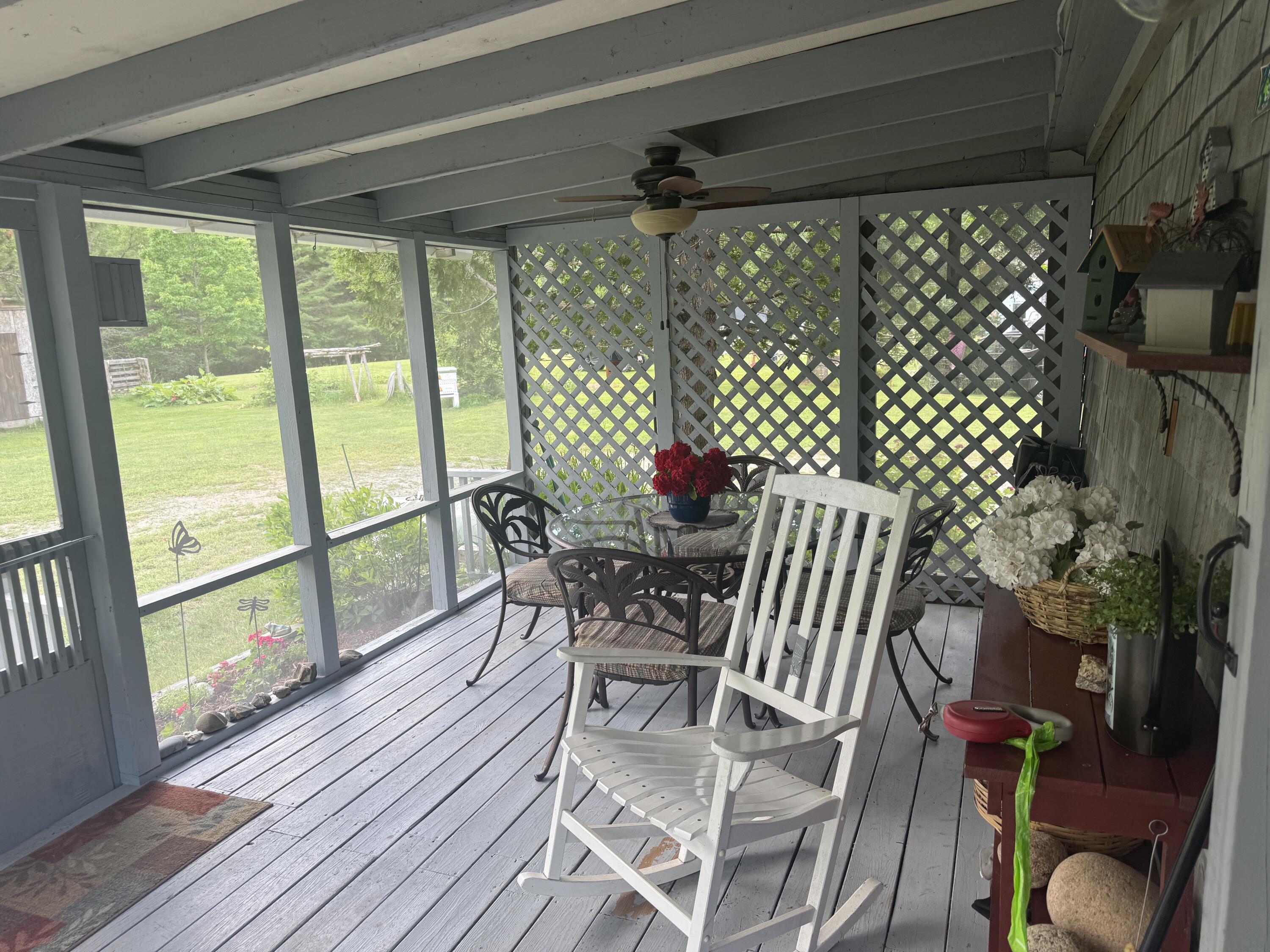 2653 Lee Road Property Photo 14
