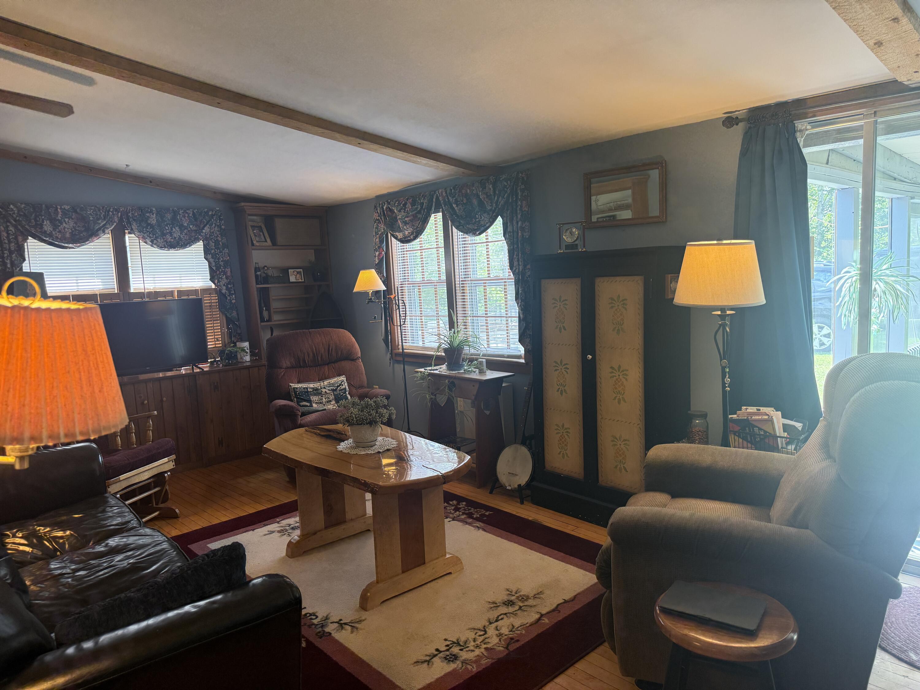 2653 Lee Road Property Photo 18