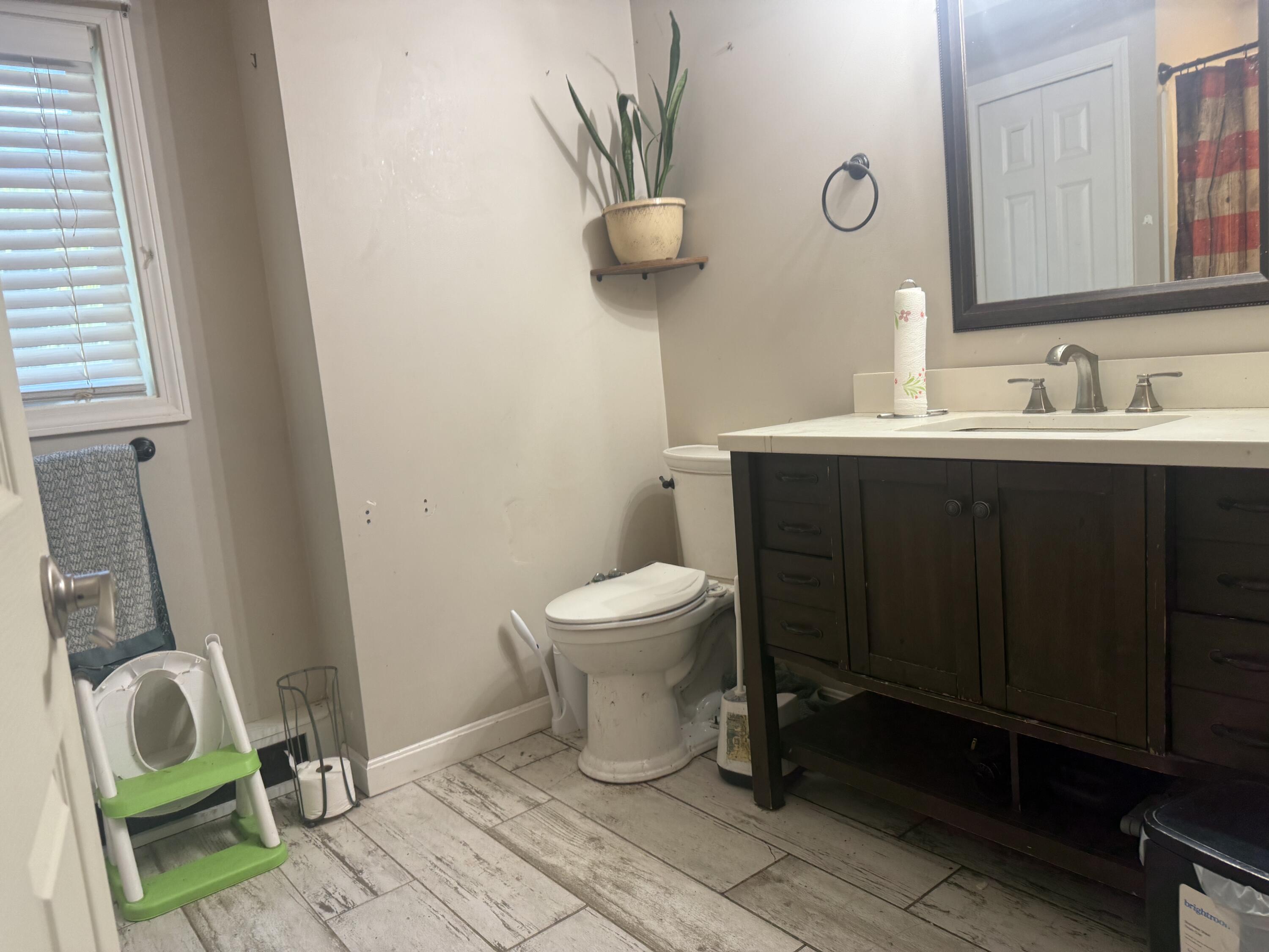 2031 Carmel Road N Property Photo 8