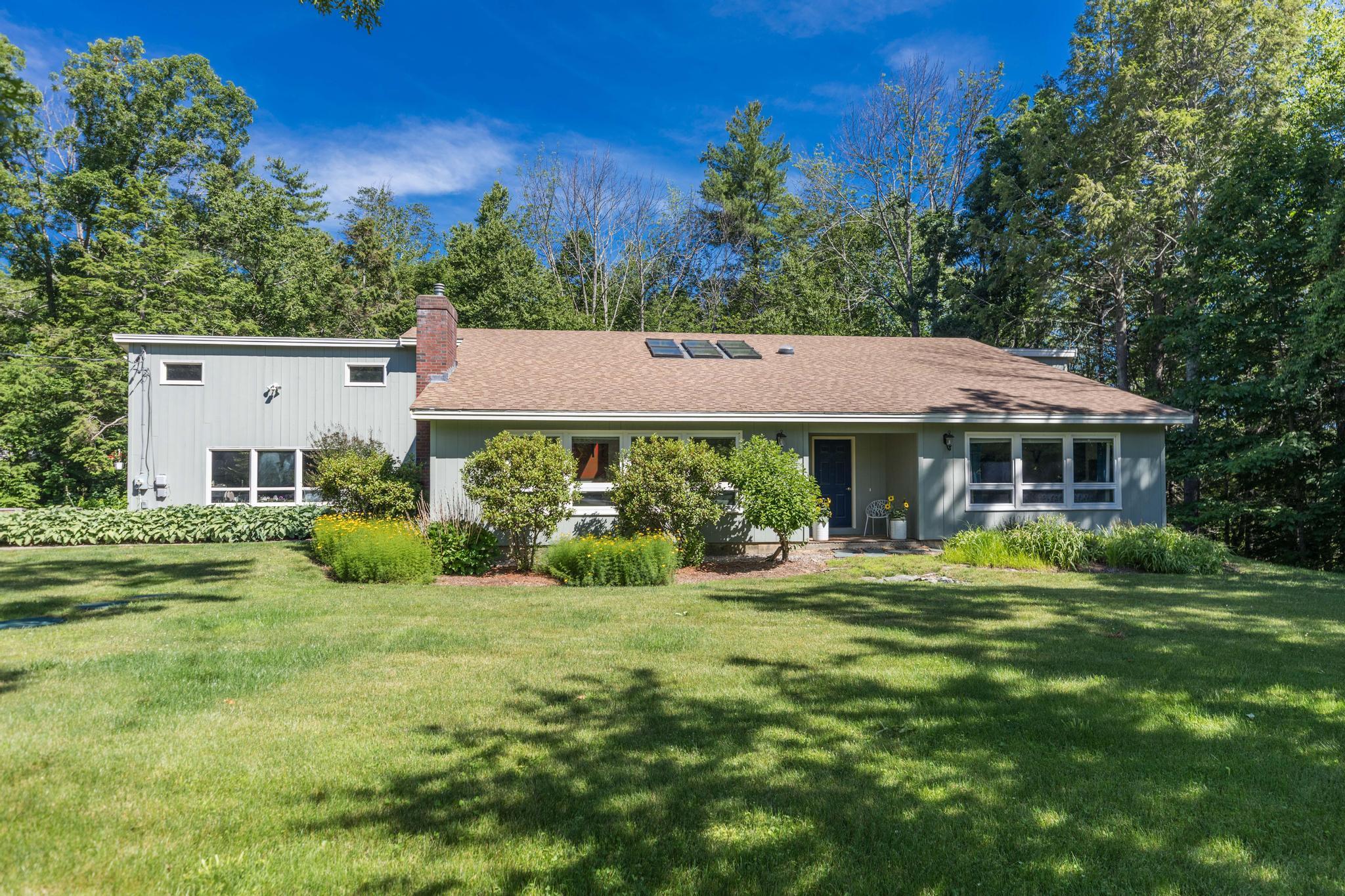257 Rollingwood Road Property Photo 1