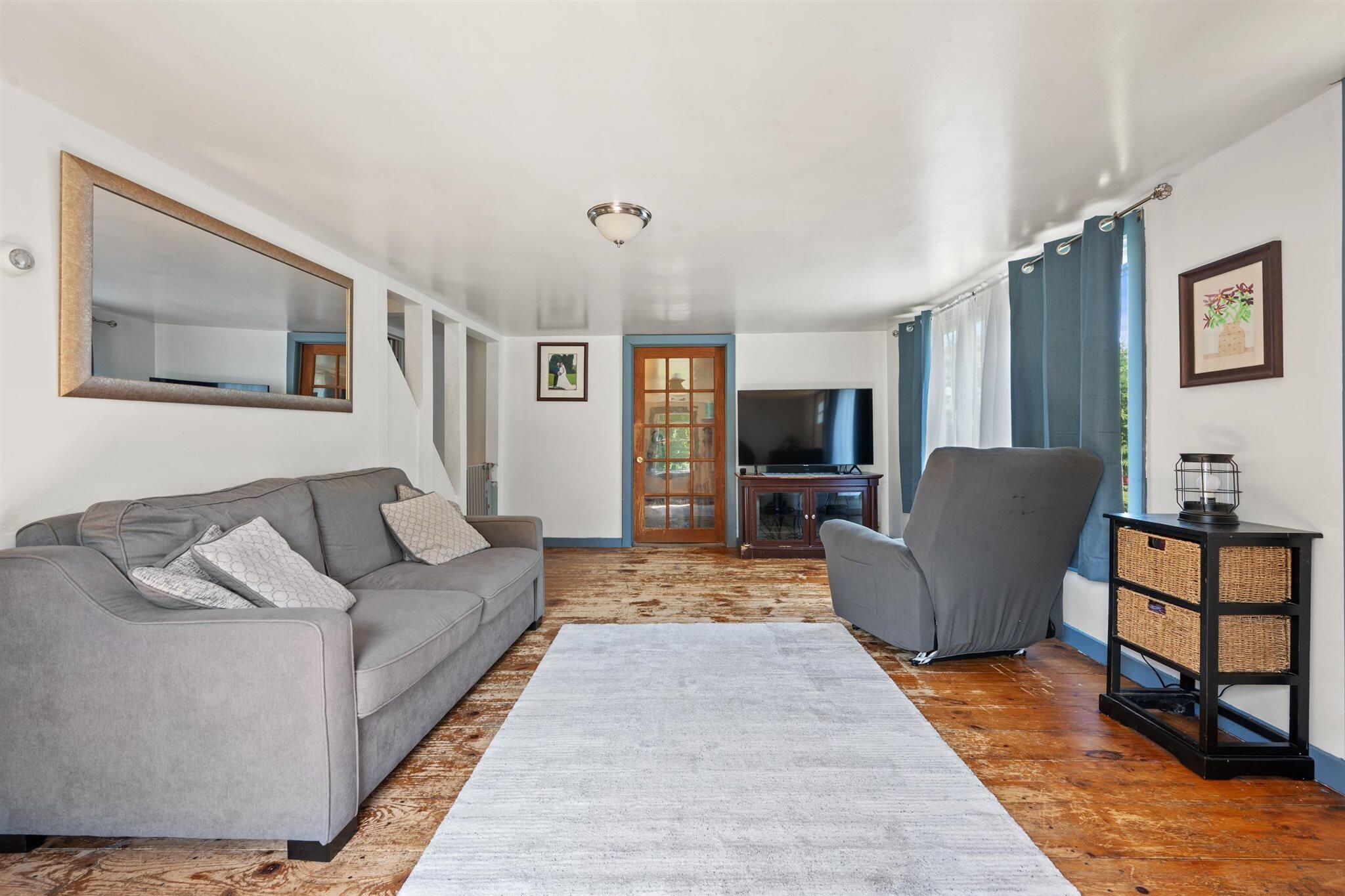 13 Race Course Road Property Photo 10