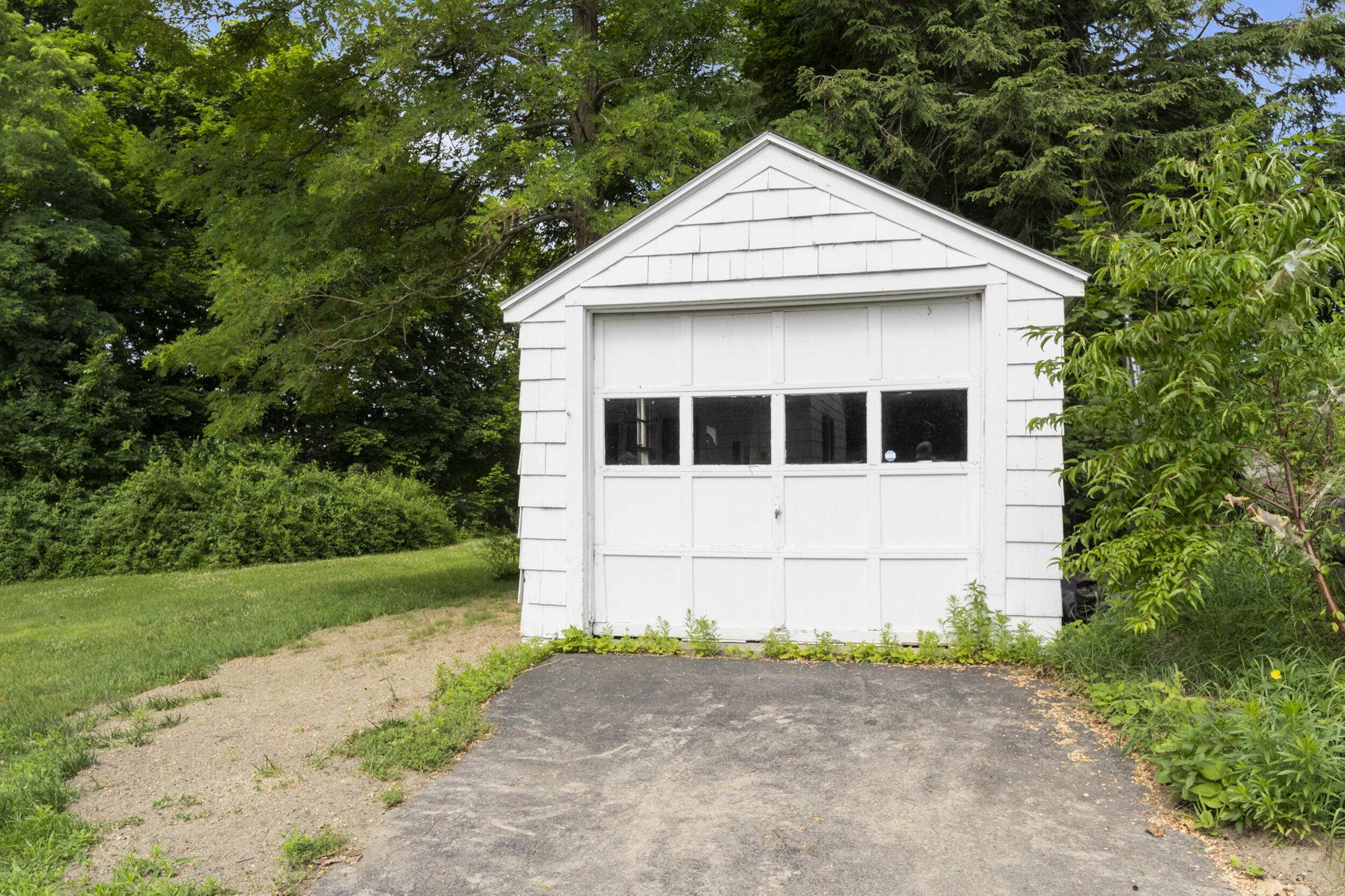 10 Blaine Avenue Property Photo 7