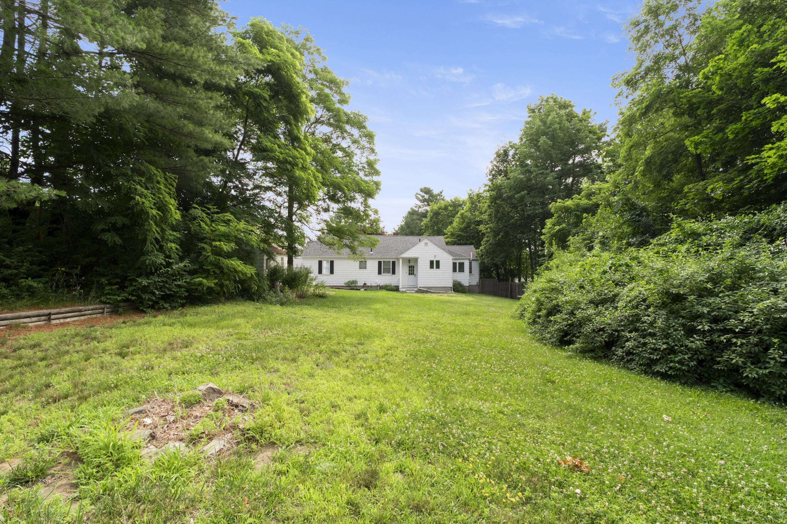 10 Blaine Avenue Property Photo 8