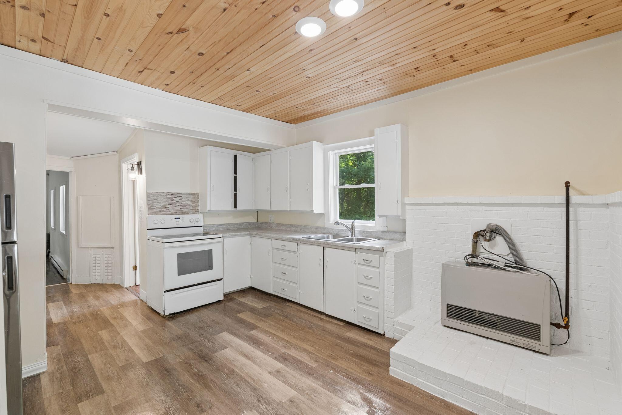 36 Coolidge Avenue Property Photo 24