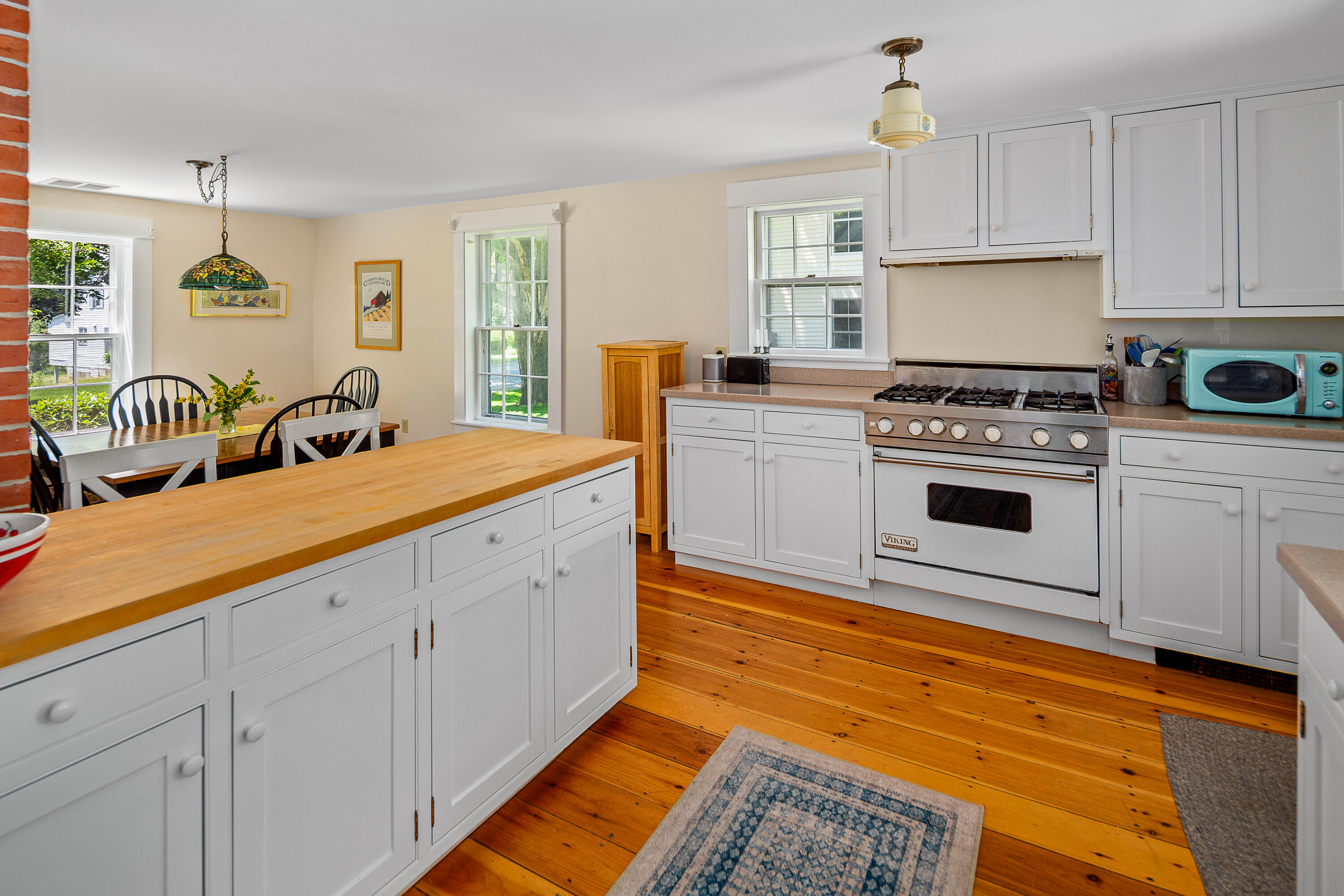 125 Russell Avenue Property Photo 8