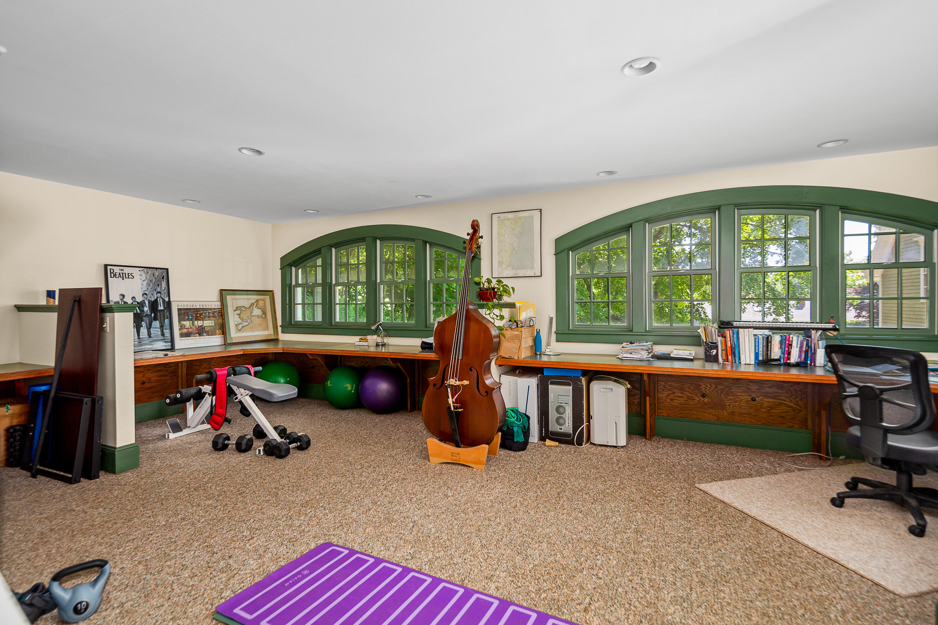 125 Russell Avenue Property Photo 32