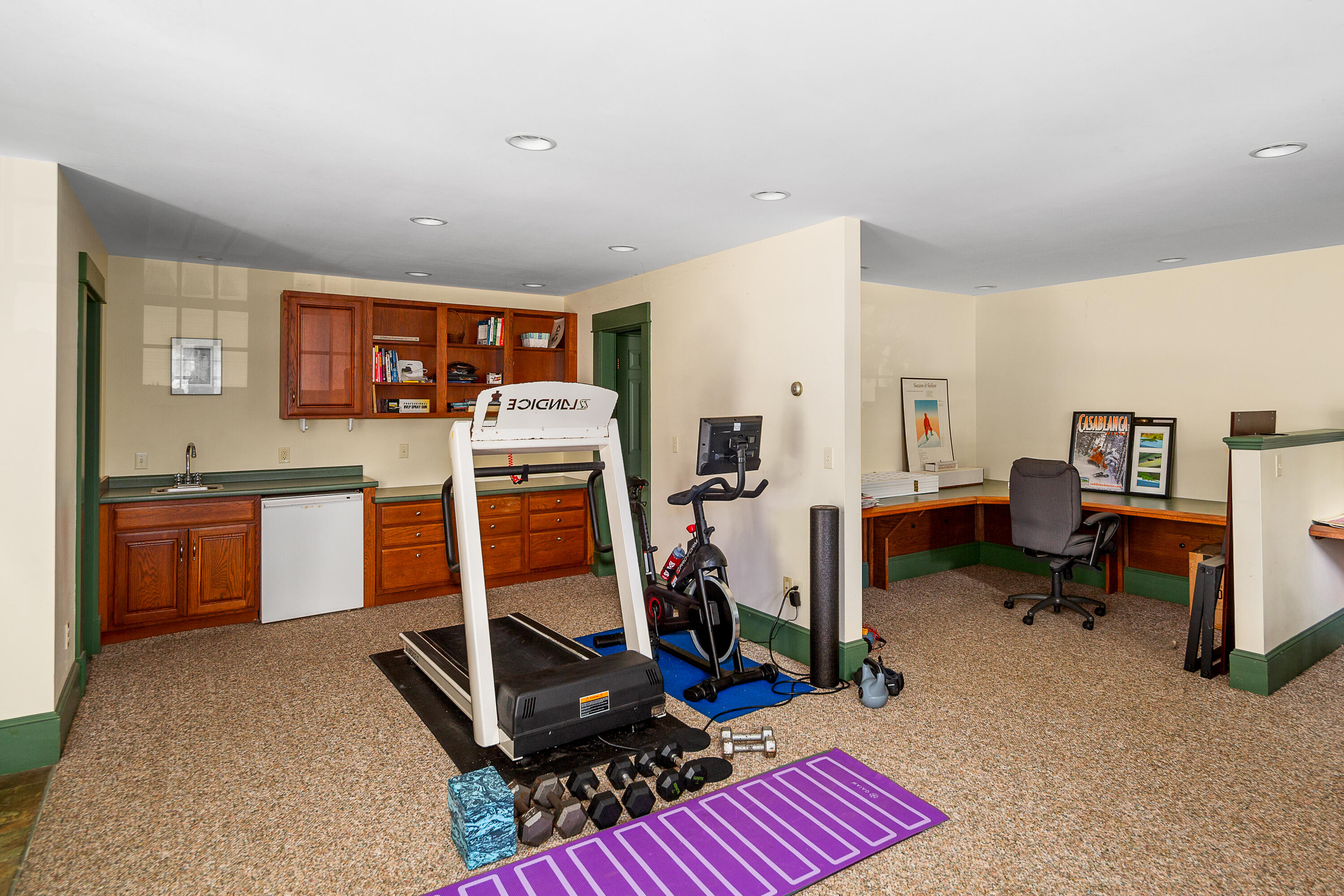 125 Russell Avenue Property Photo 34