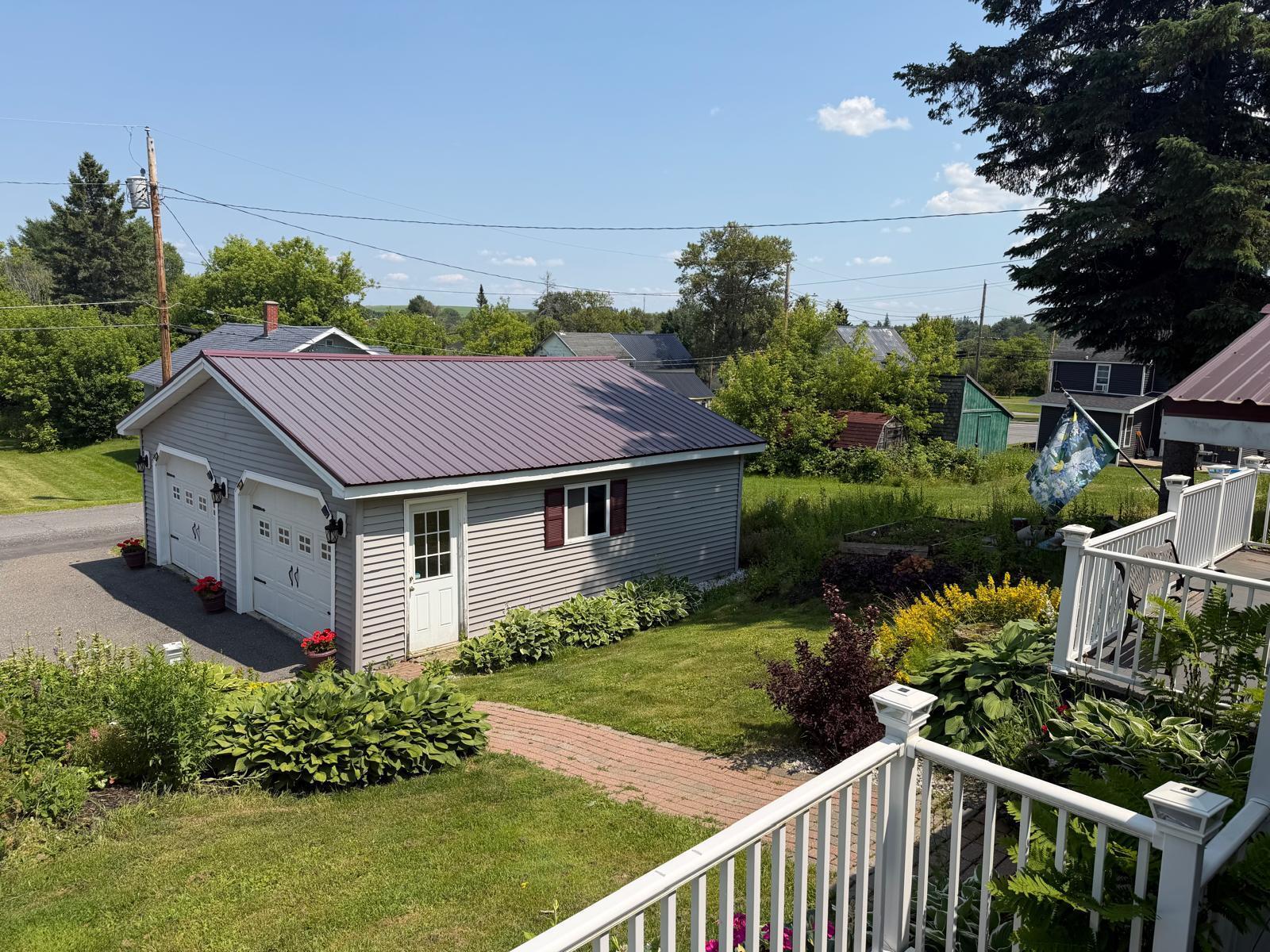 9 Spring Street Property Photo 4