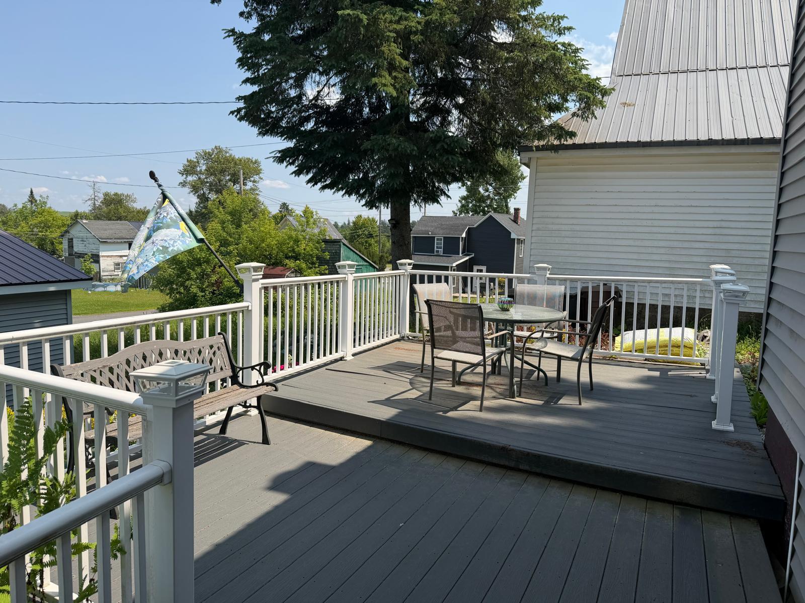 9 Spring Street Property Photo 5