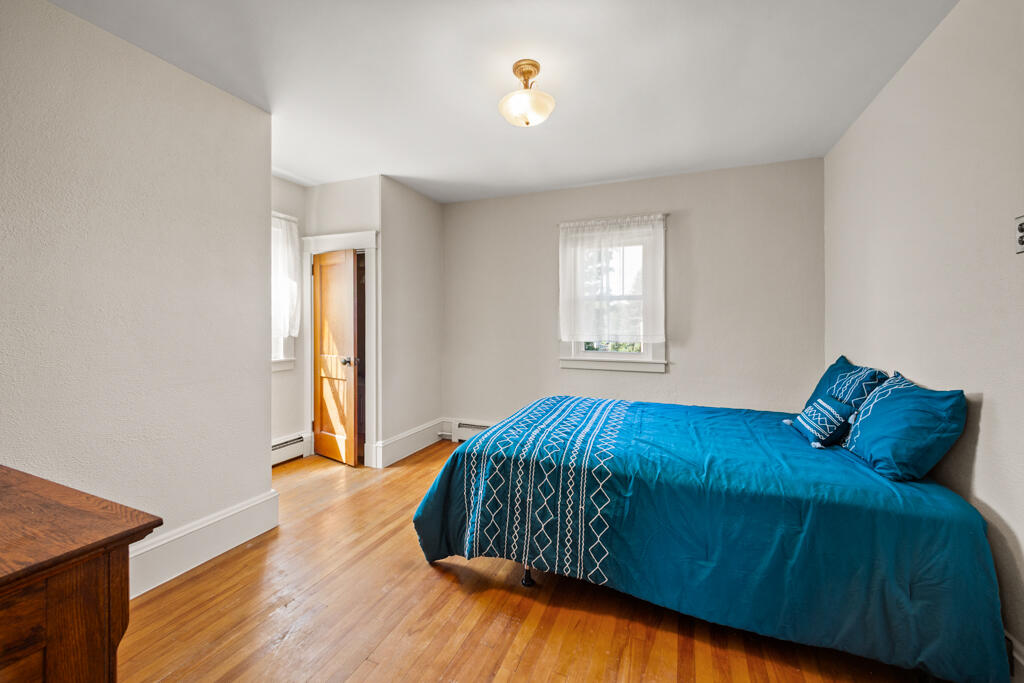 579 Main Street Property Photo 18