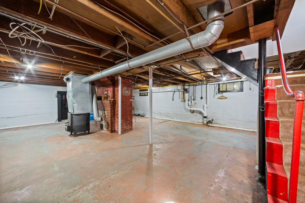 579 Main Street Property Photo 26