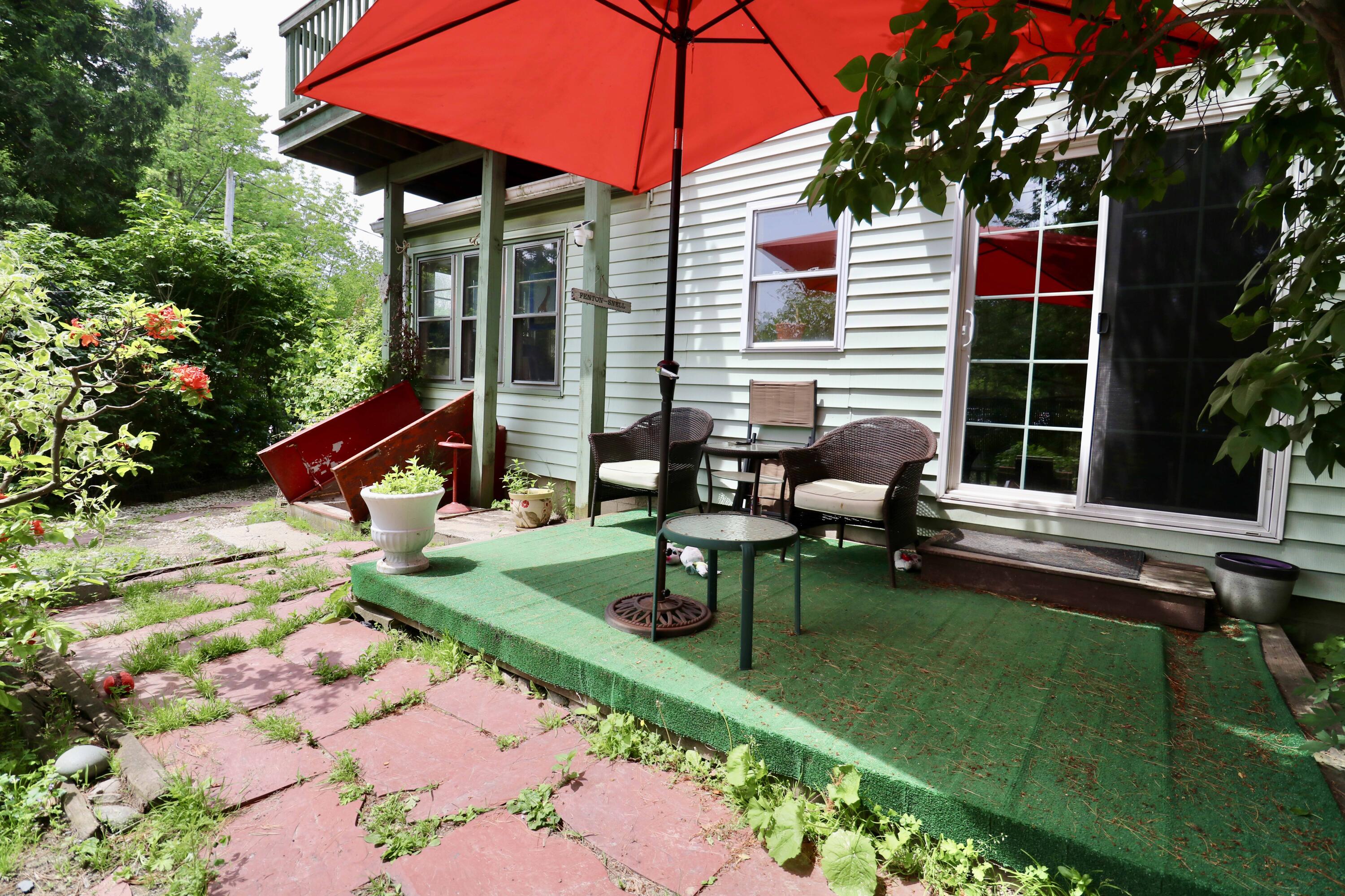 705 Riverside Street Property Photo 7