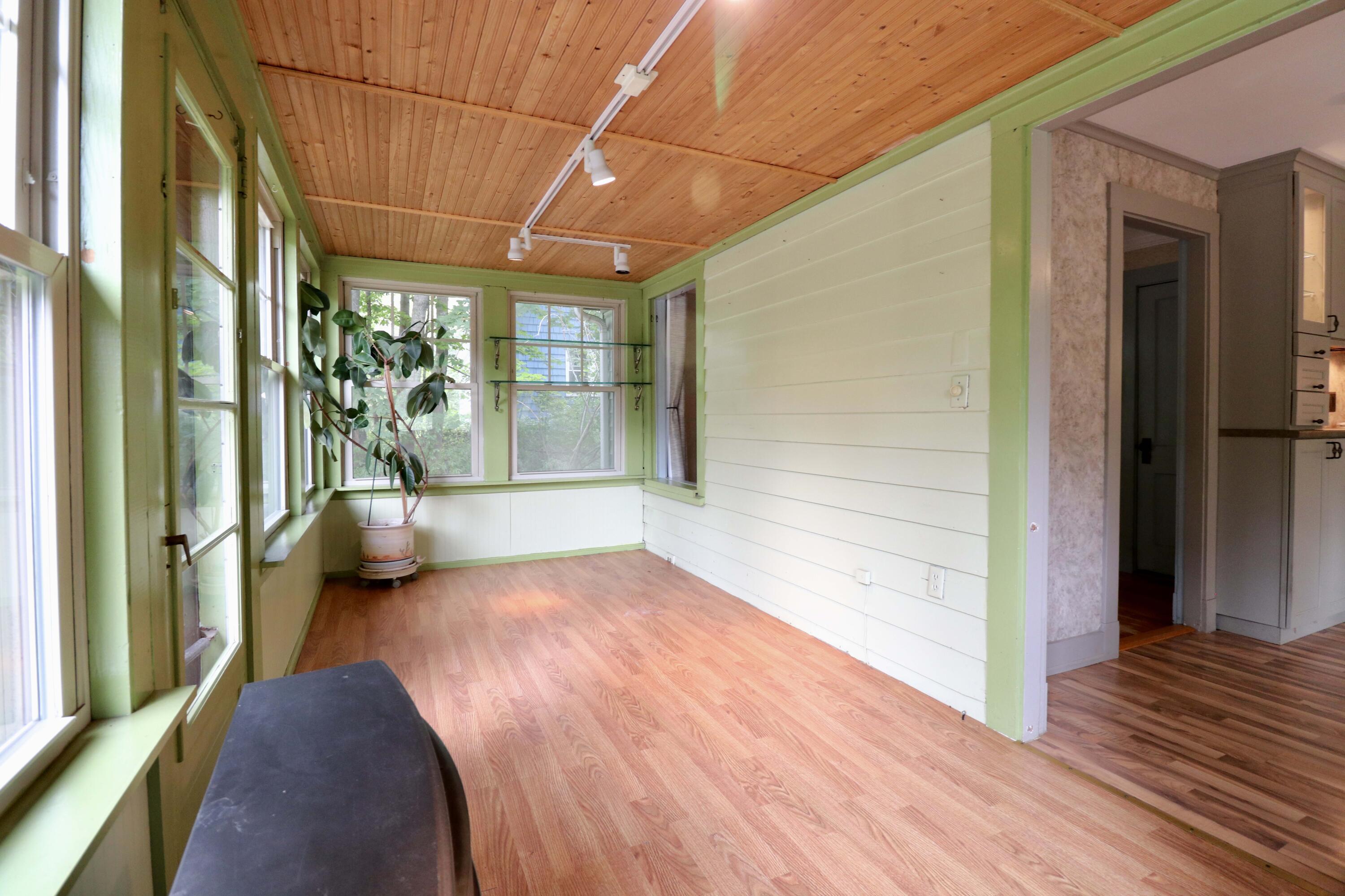 705 Riverside Street Property Photo 25