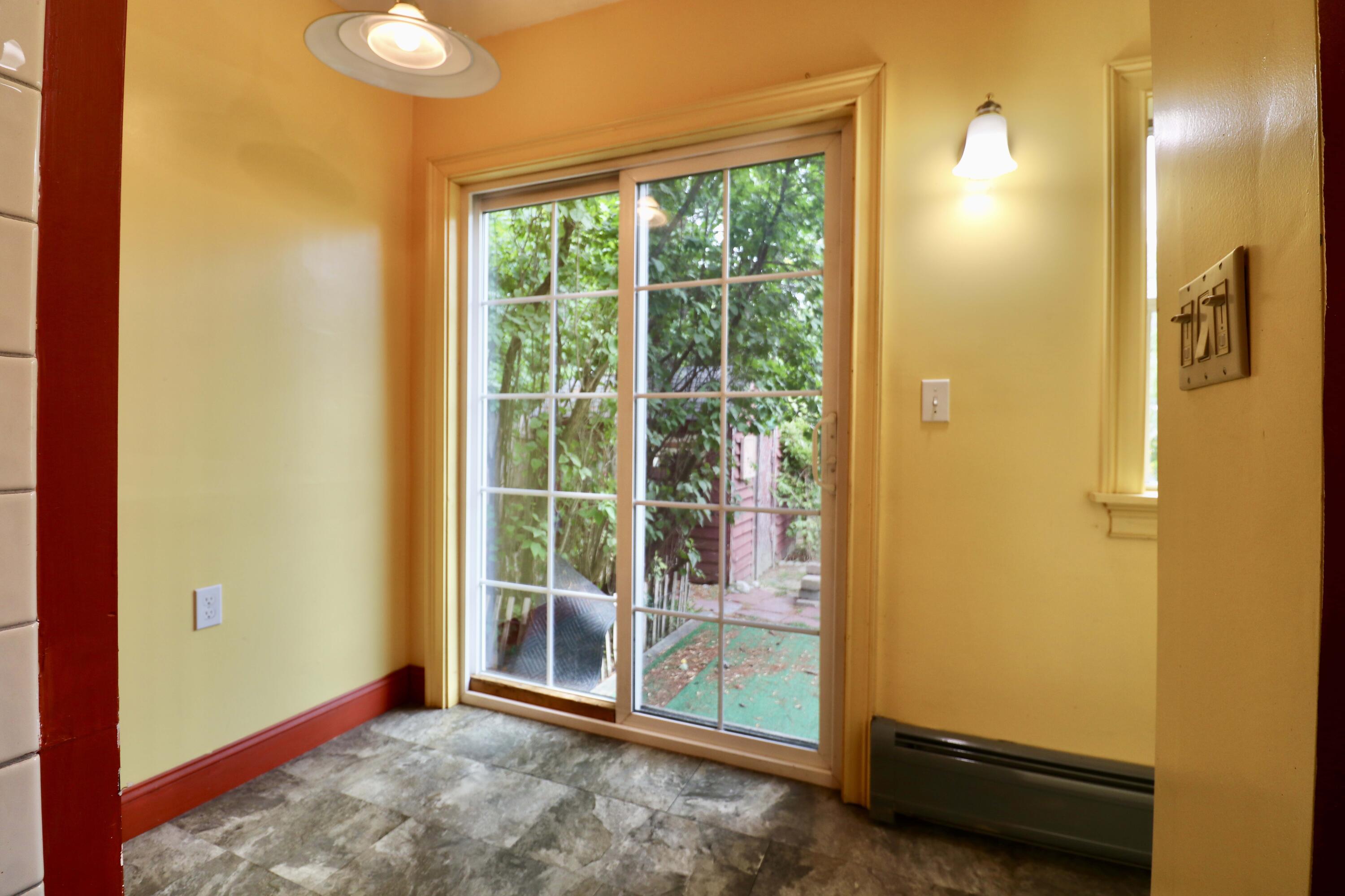 705 Riverside Street Property Photo 36