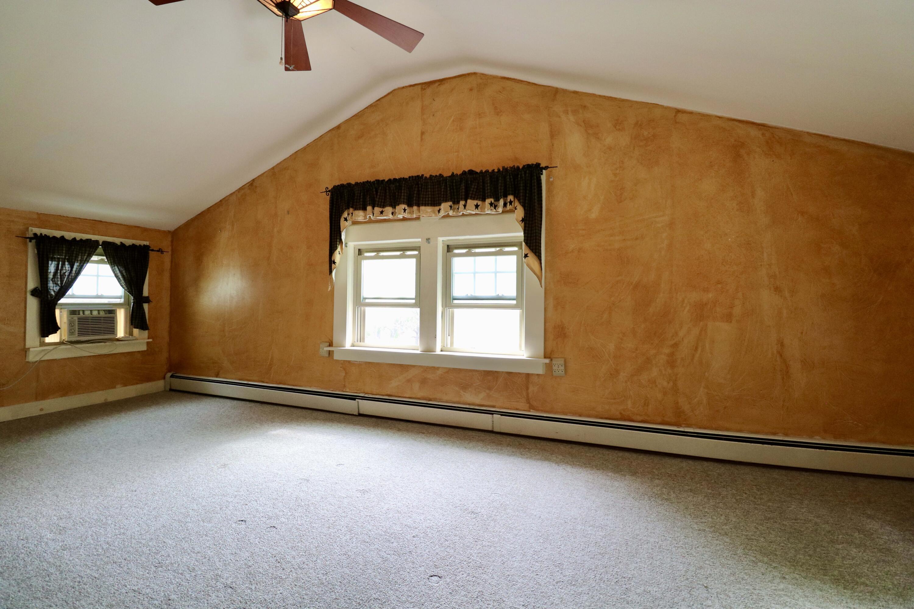 705 Riverside Street Property Photo 48