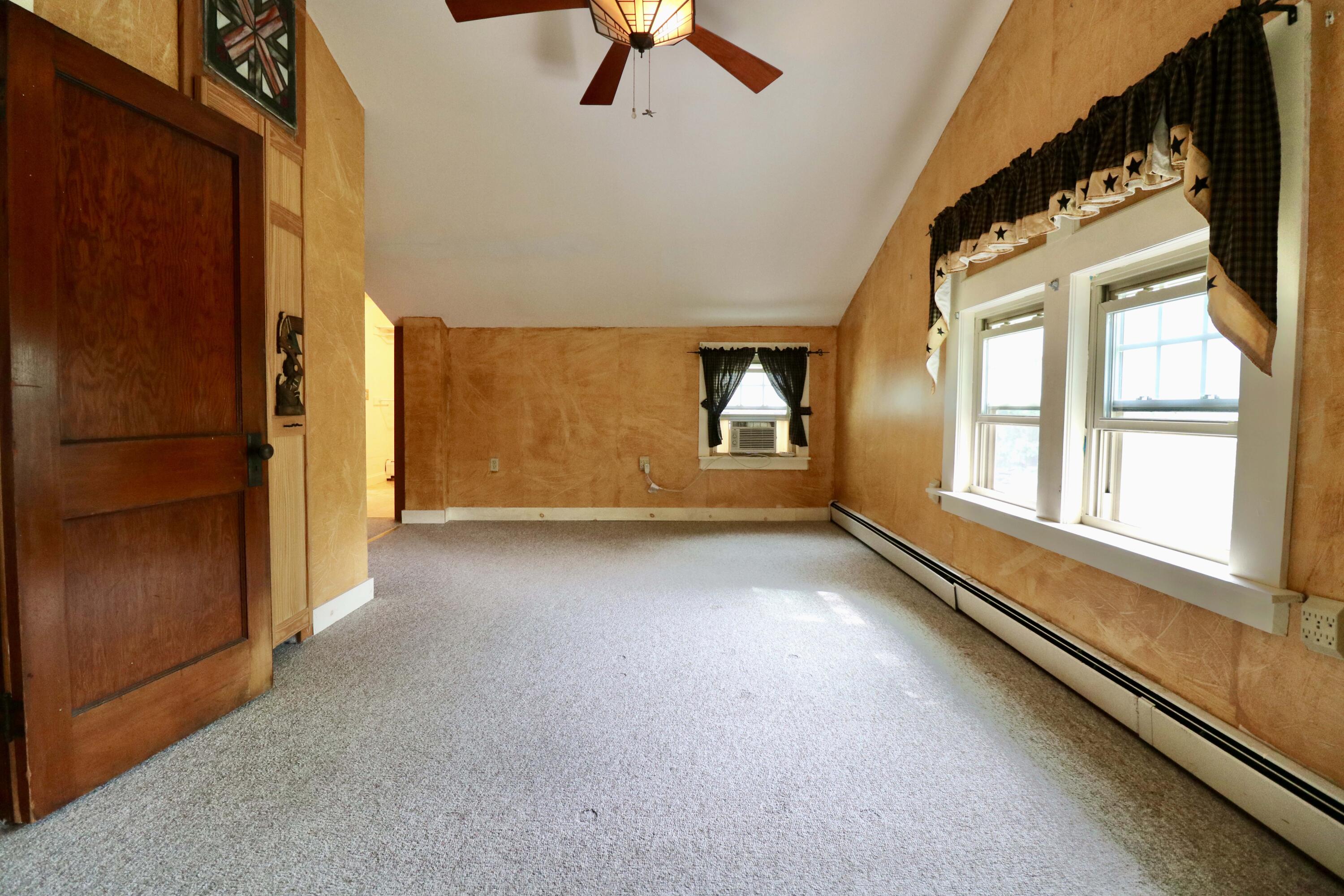 705 Riverside Street Property Photo 49