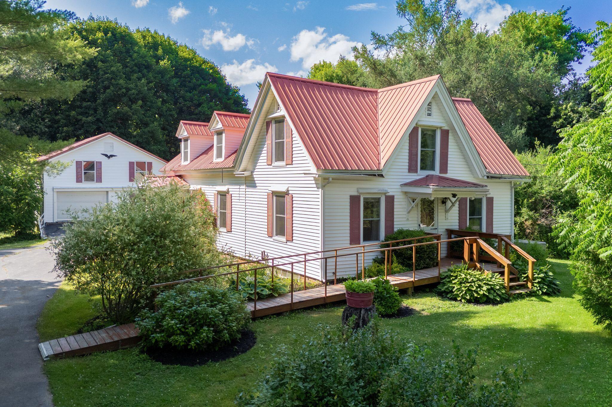 13 Smithtown Road Property Photo 2