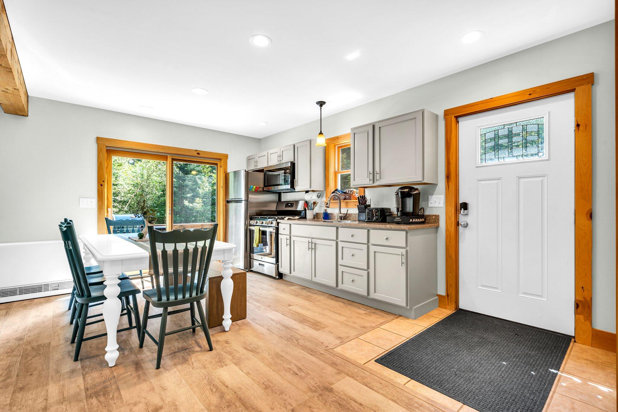 19 River Glen Road Property Photo 4
