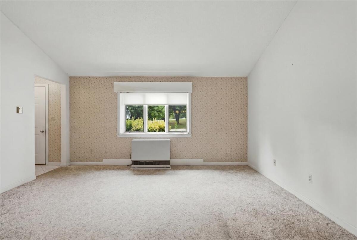 6 Colonial Way 6 Property Photo 11