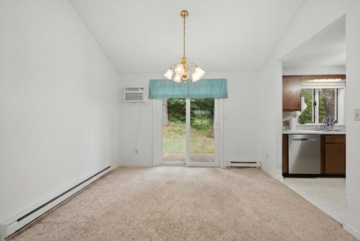 6 Colonial Way 6 Property Photo 12