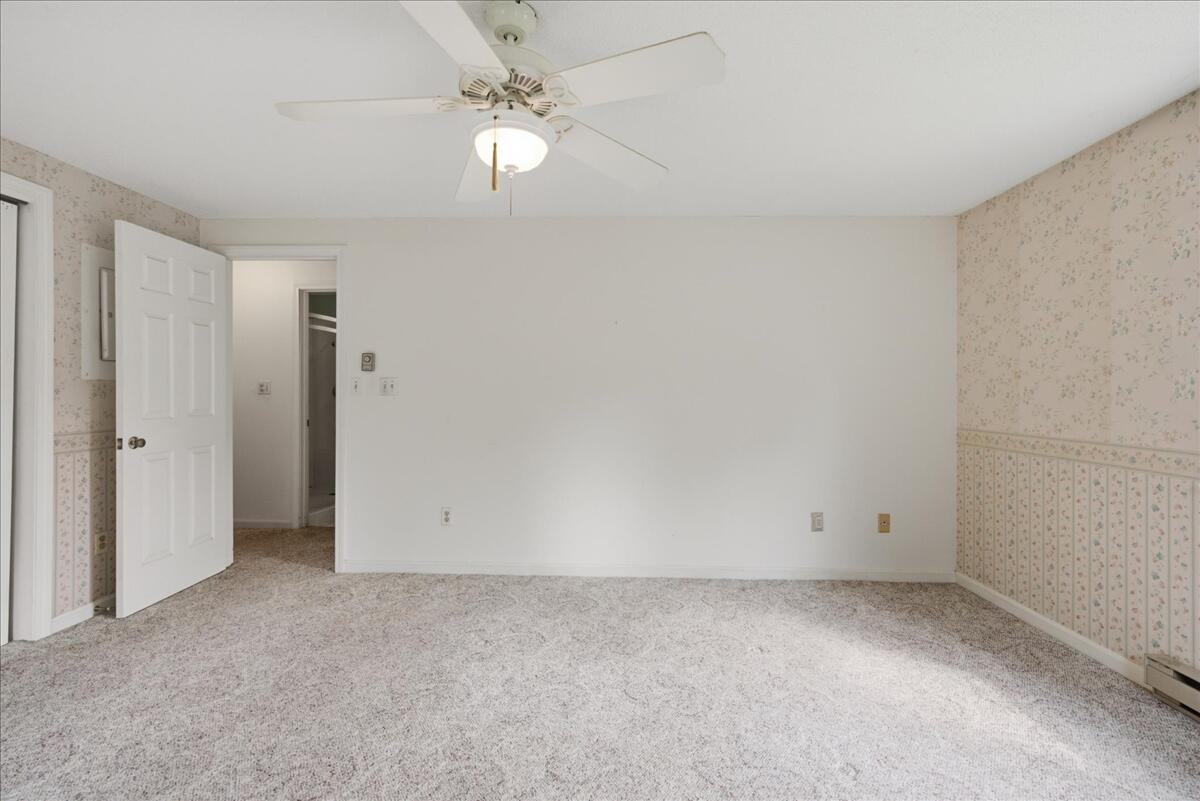 6 Colonial Way 6 Property Photo 34