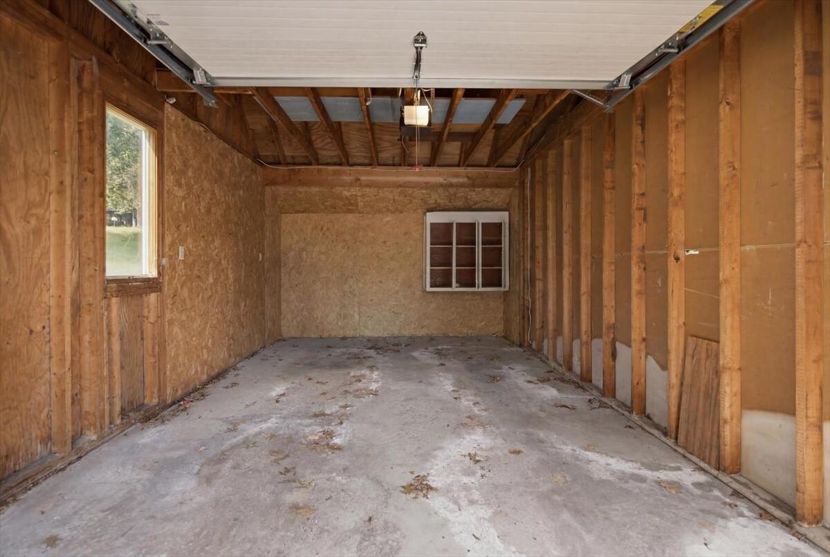 6 Colonial Way 6 Property Photo 39