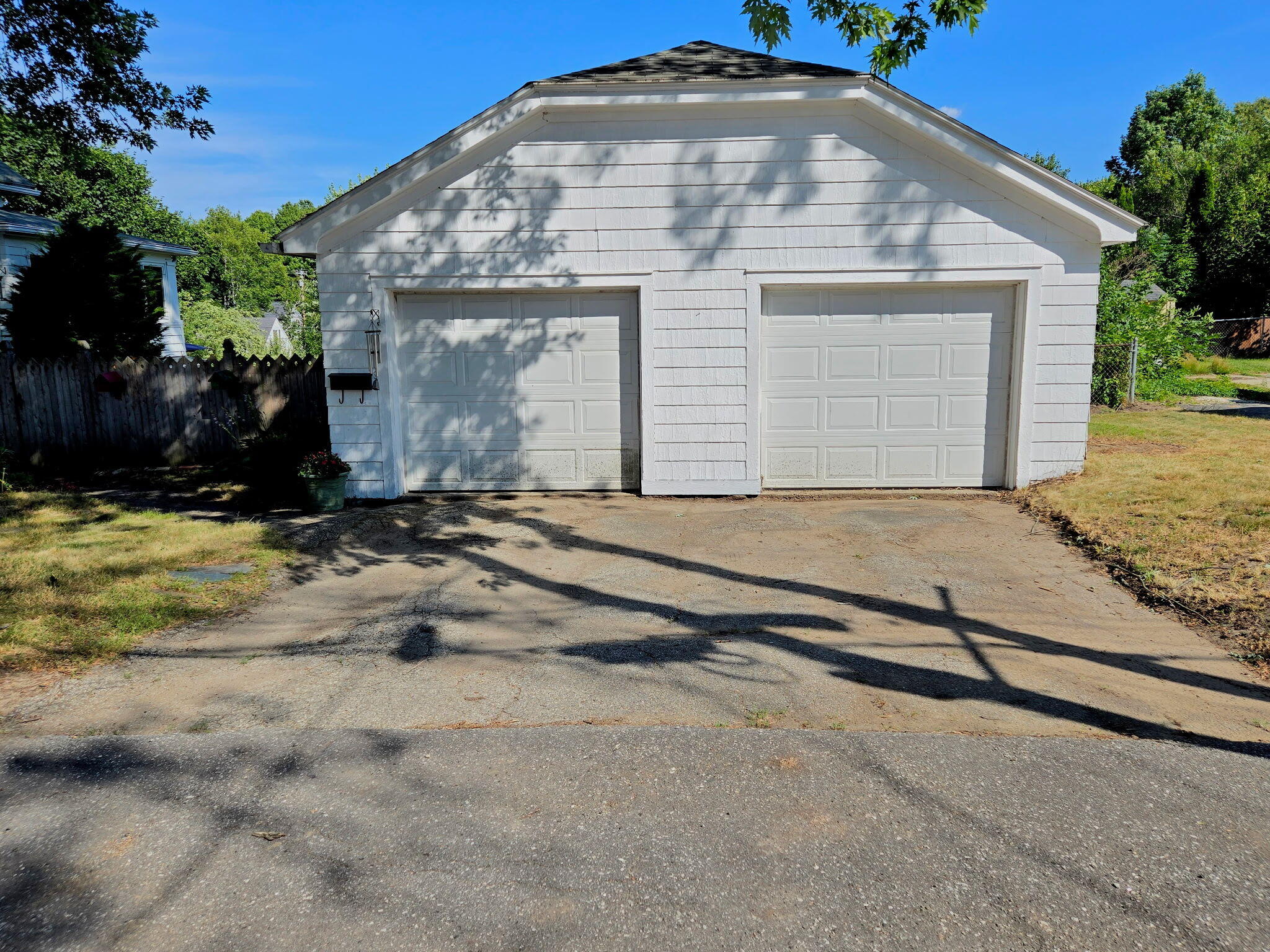 85 Dumont Avenue Property Photo 33