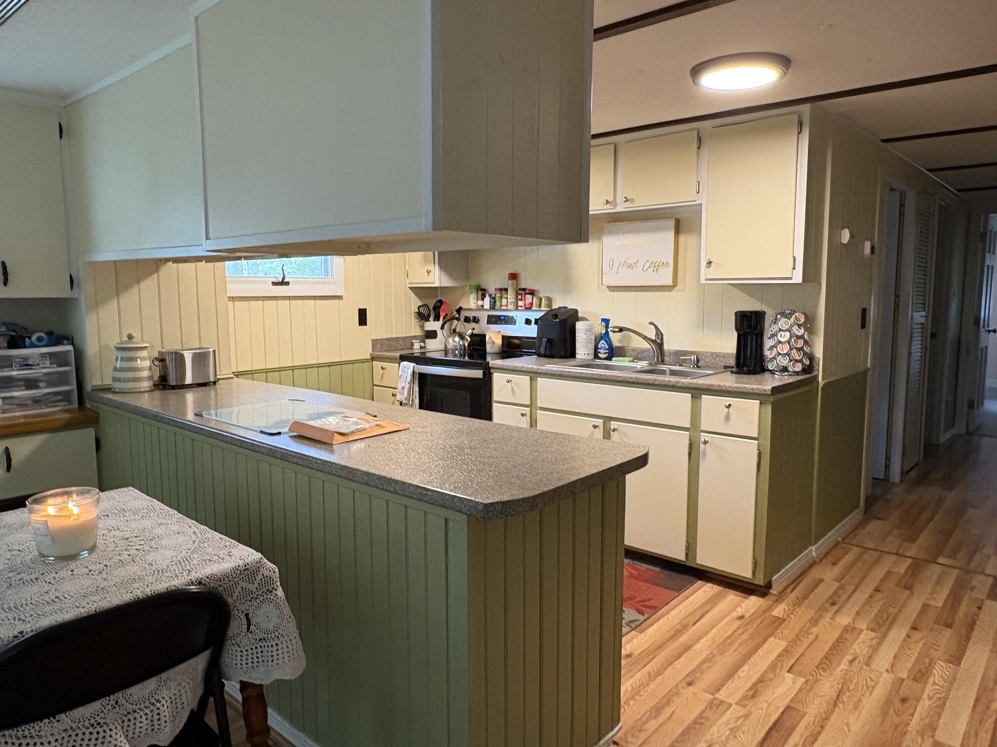 332 West Street Property Photo 6