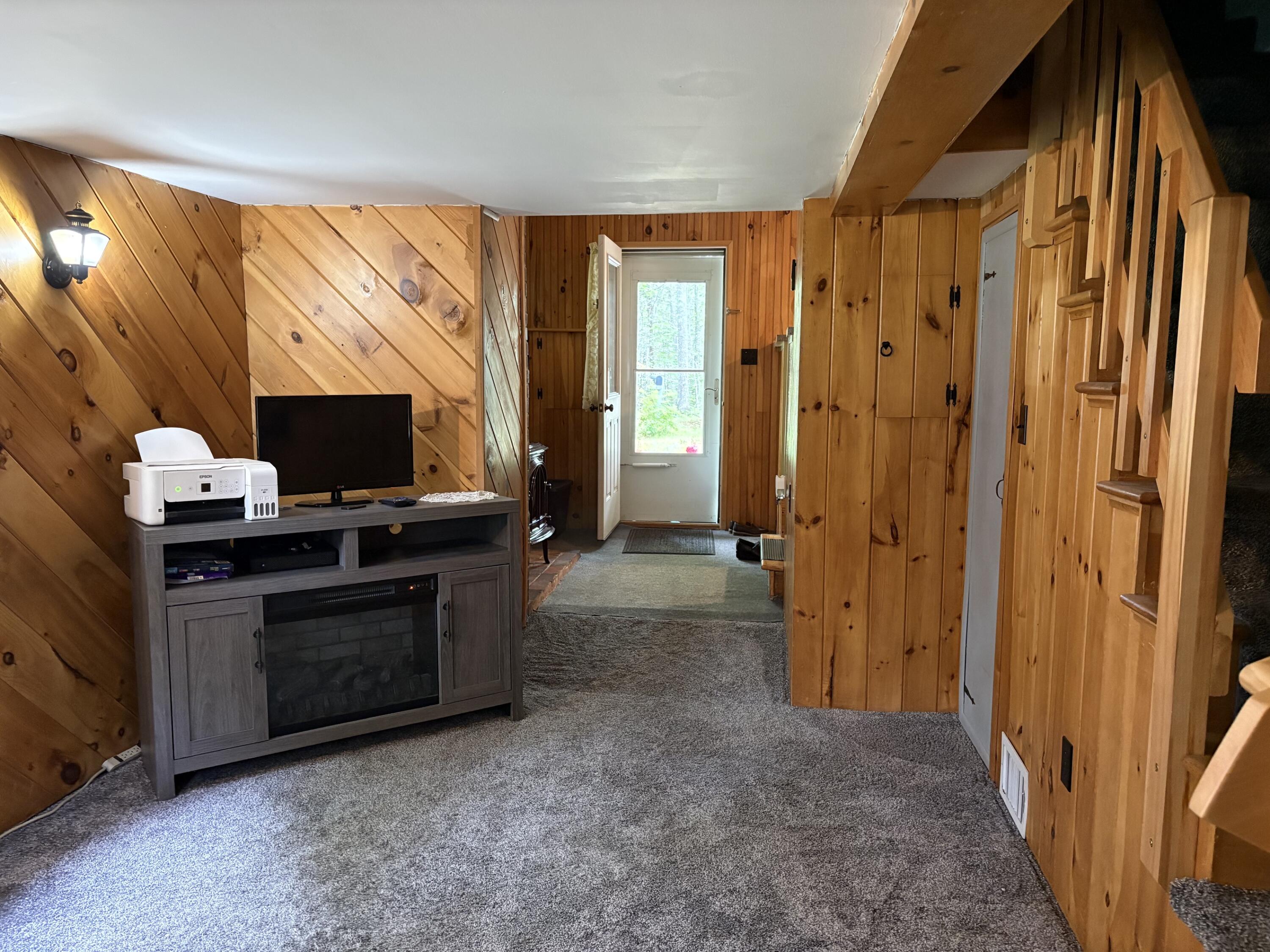 332 West Street Property Photo 18