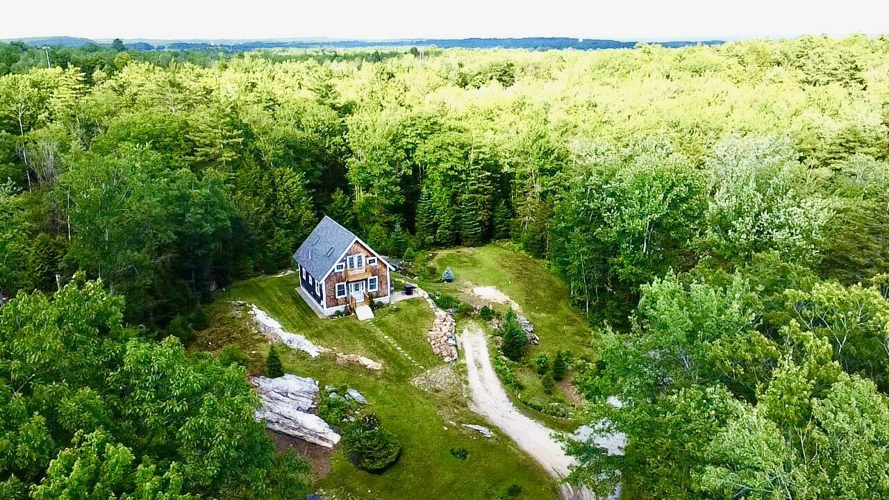 52 Greystone Lane Property Photo 3