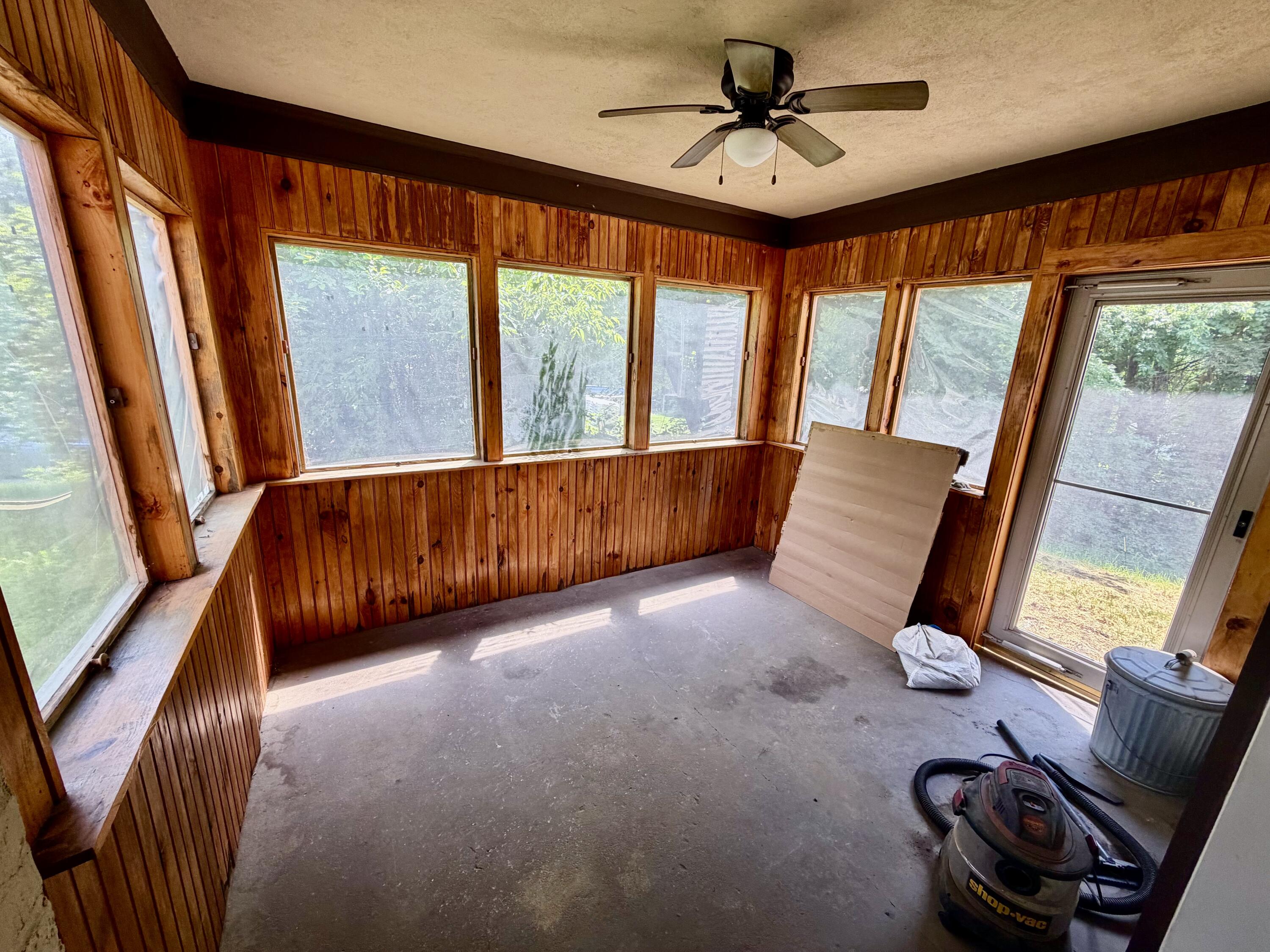 14 Howard Street Property Photo 14