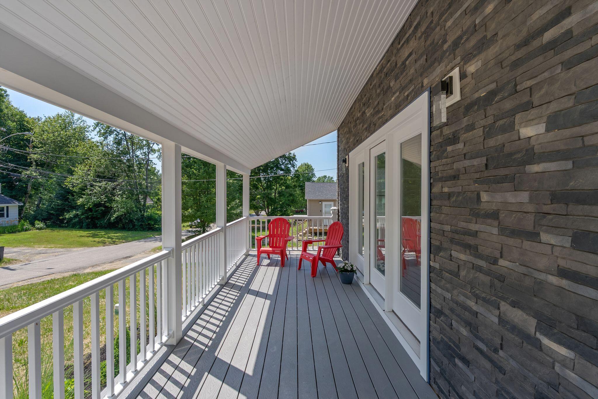 28 Douglas Street Property Photo 6