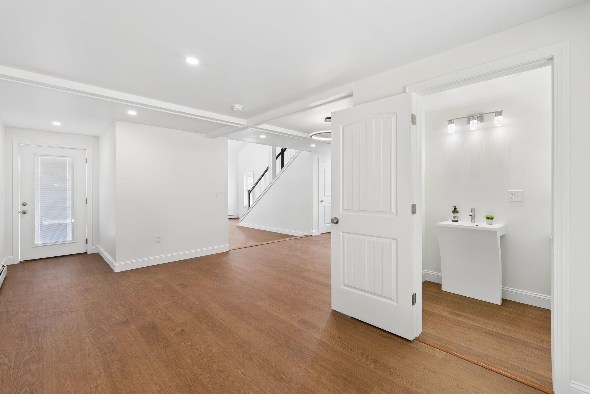 28 Douglas Street Property Photo 13