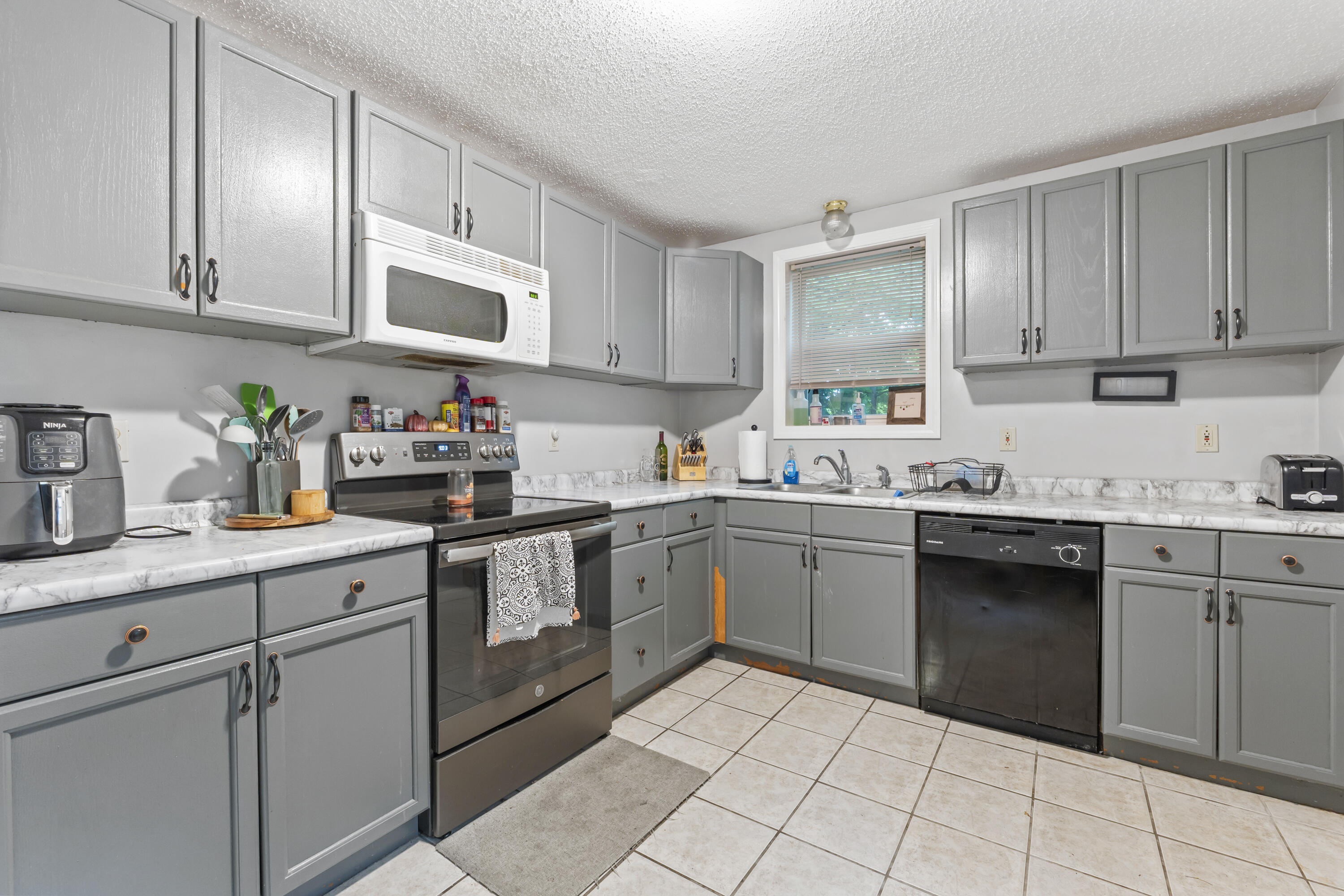 22 Spring Street Property Photo 2