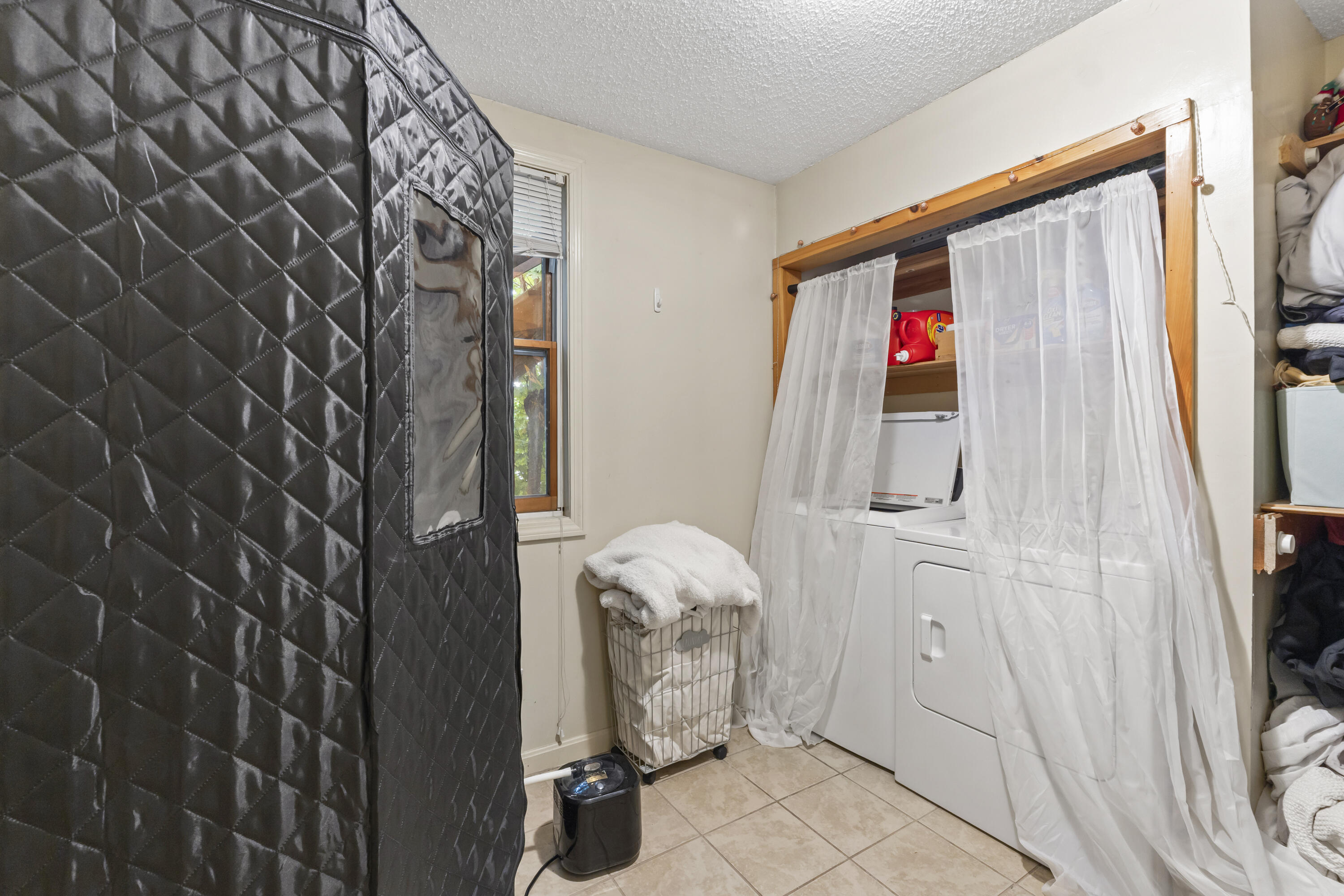 22 Spring Street Property Photo 20