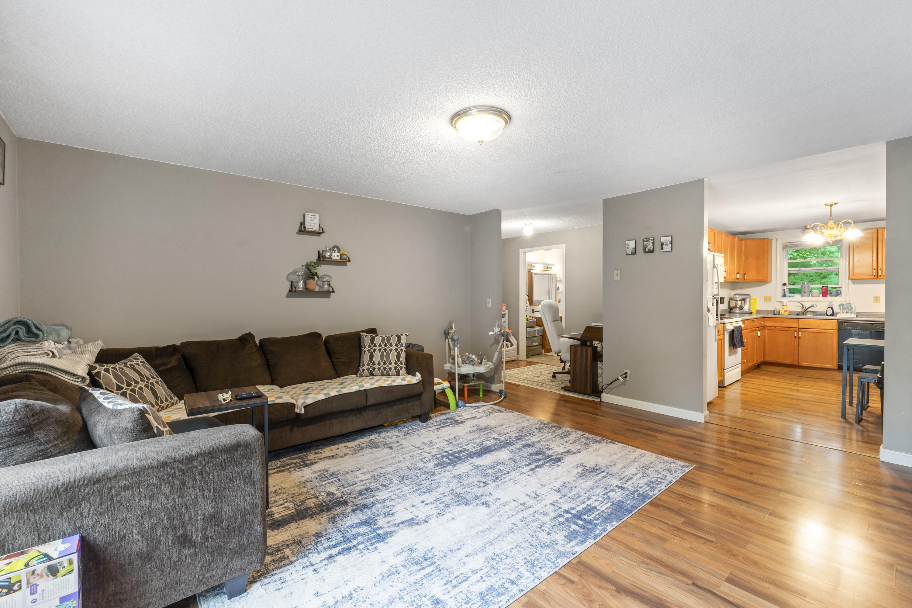 22 Spring Street Property Photo 31