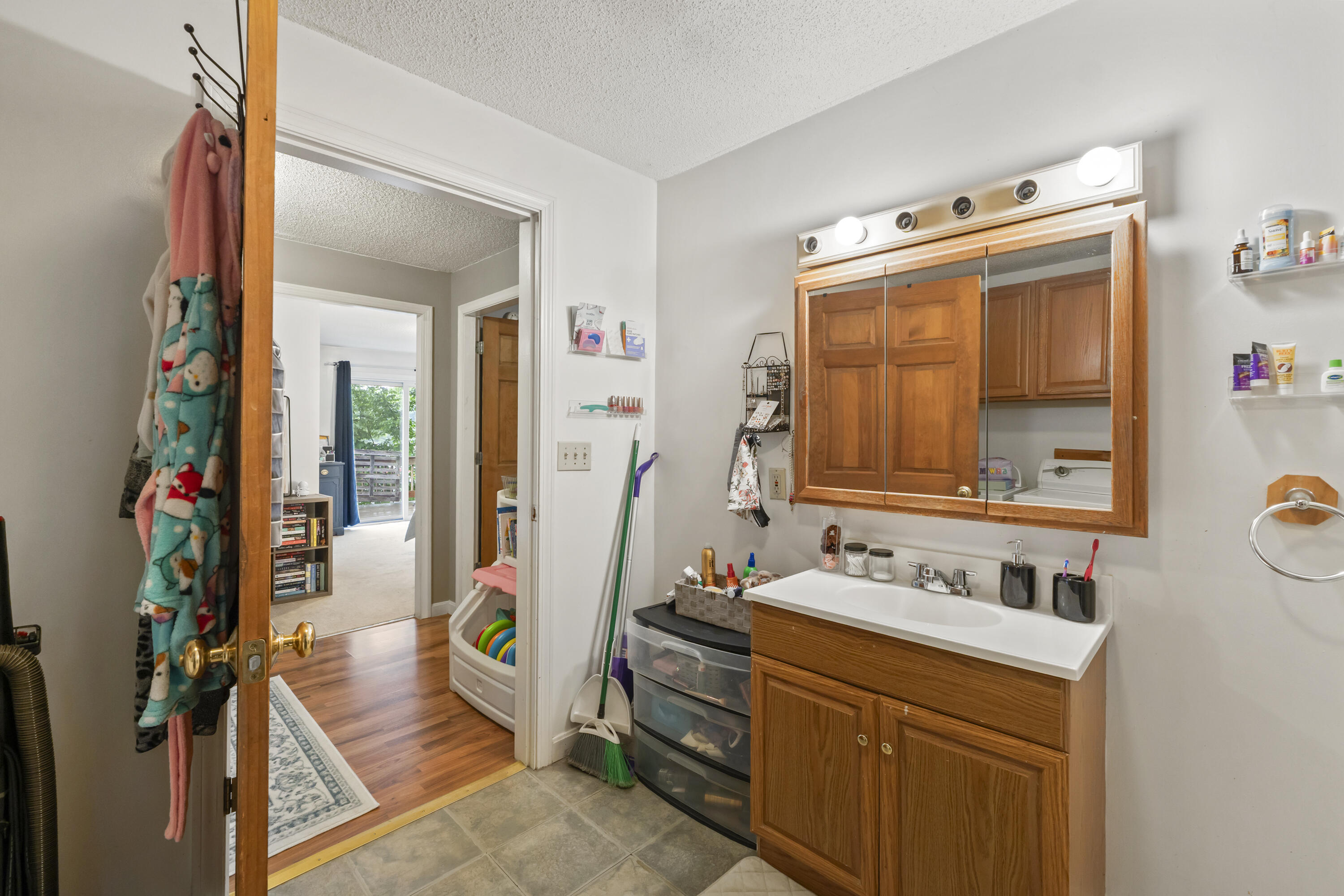 22 Spring Street Property Photo 45