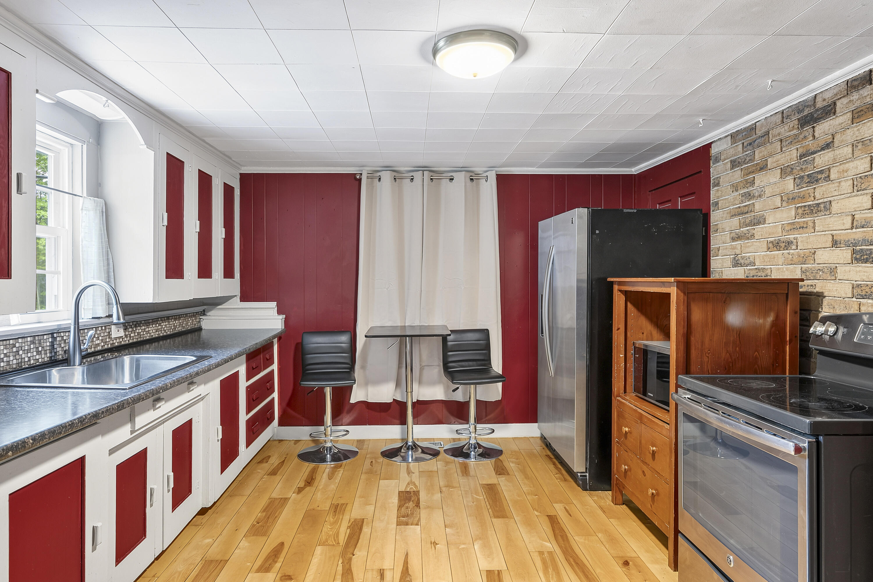 108 Middlesex Road Property Photo 6