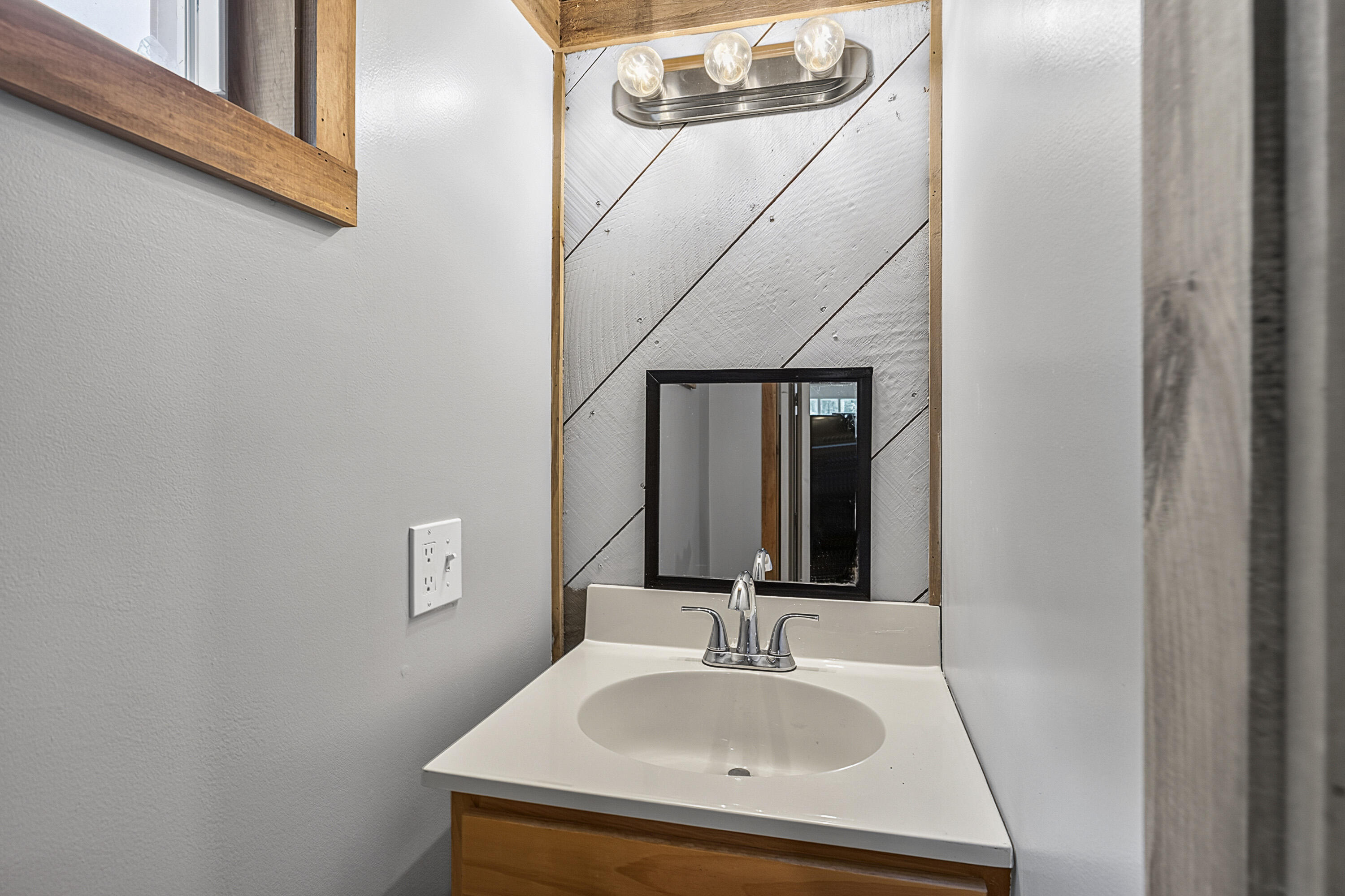 108 Middlesex Road Property Photo 19