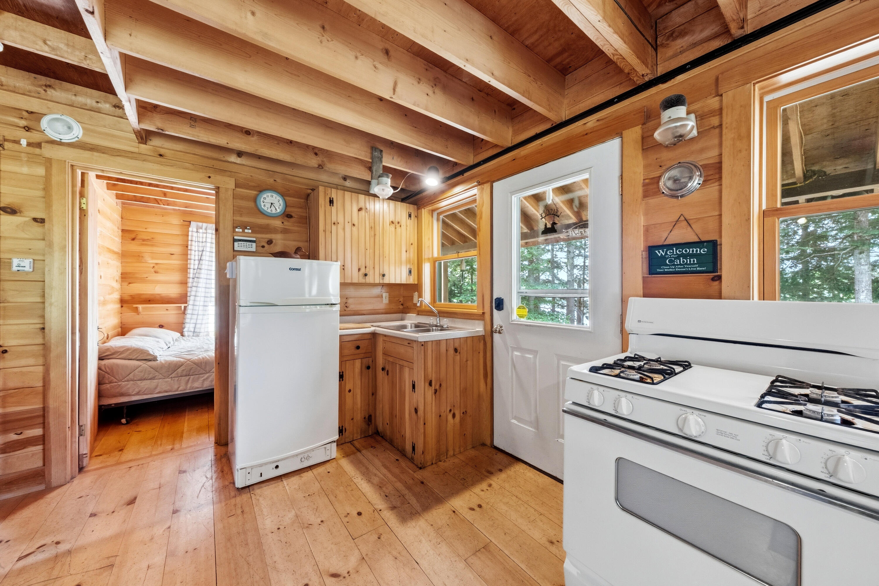 660 Sprague Road Property Photo 14