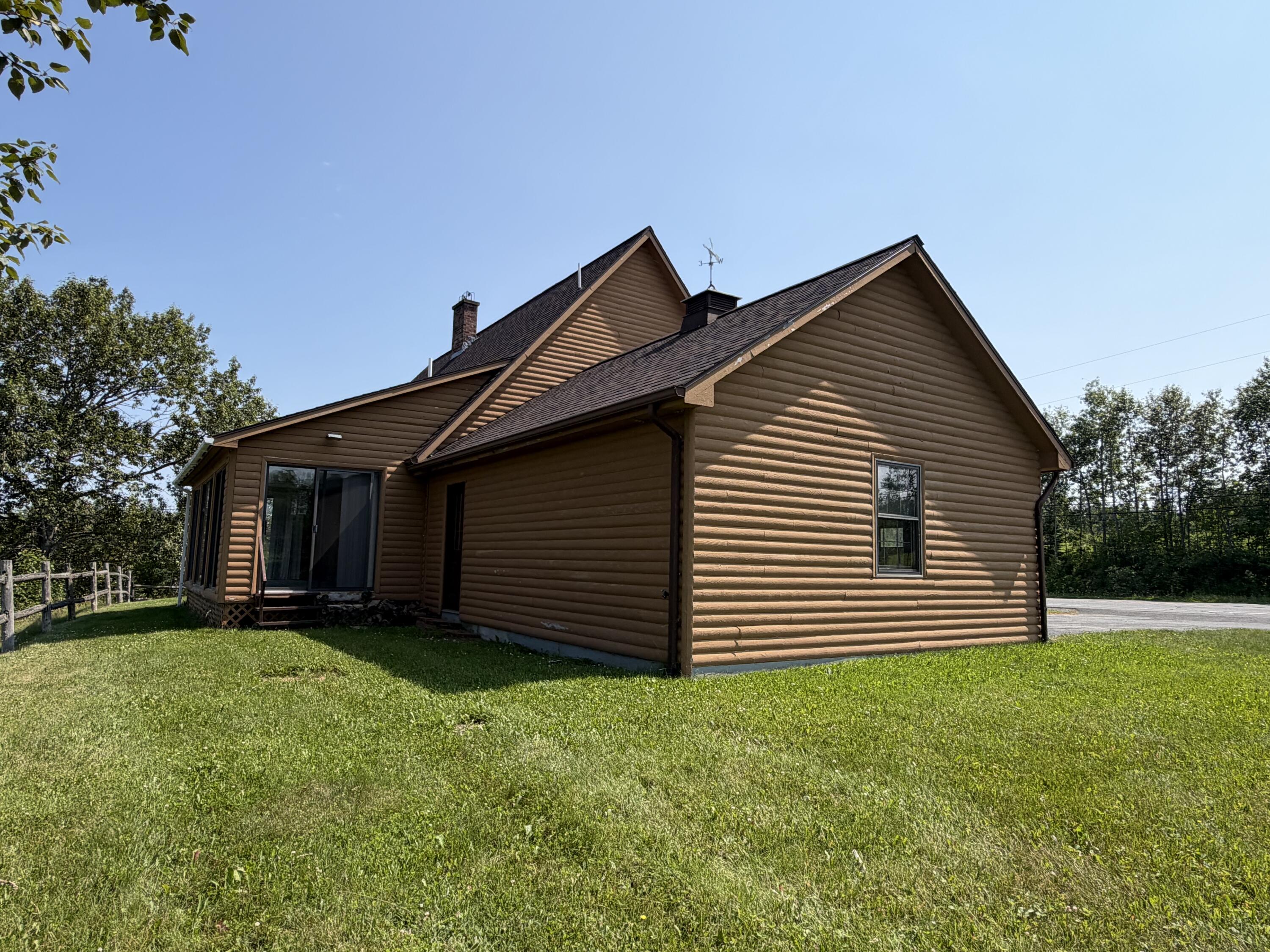 272 Hamlin Road Property Photo 8