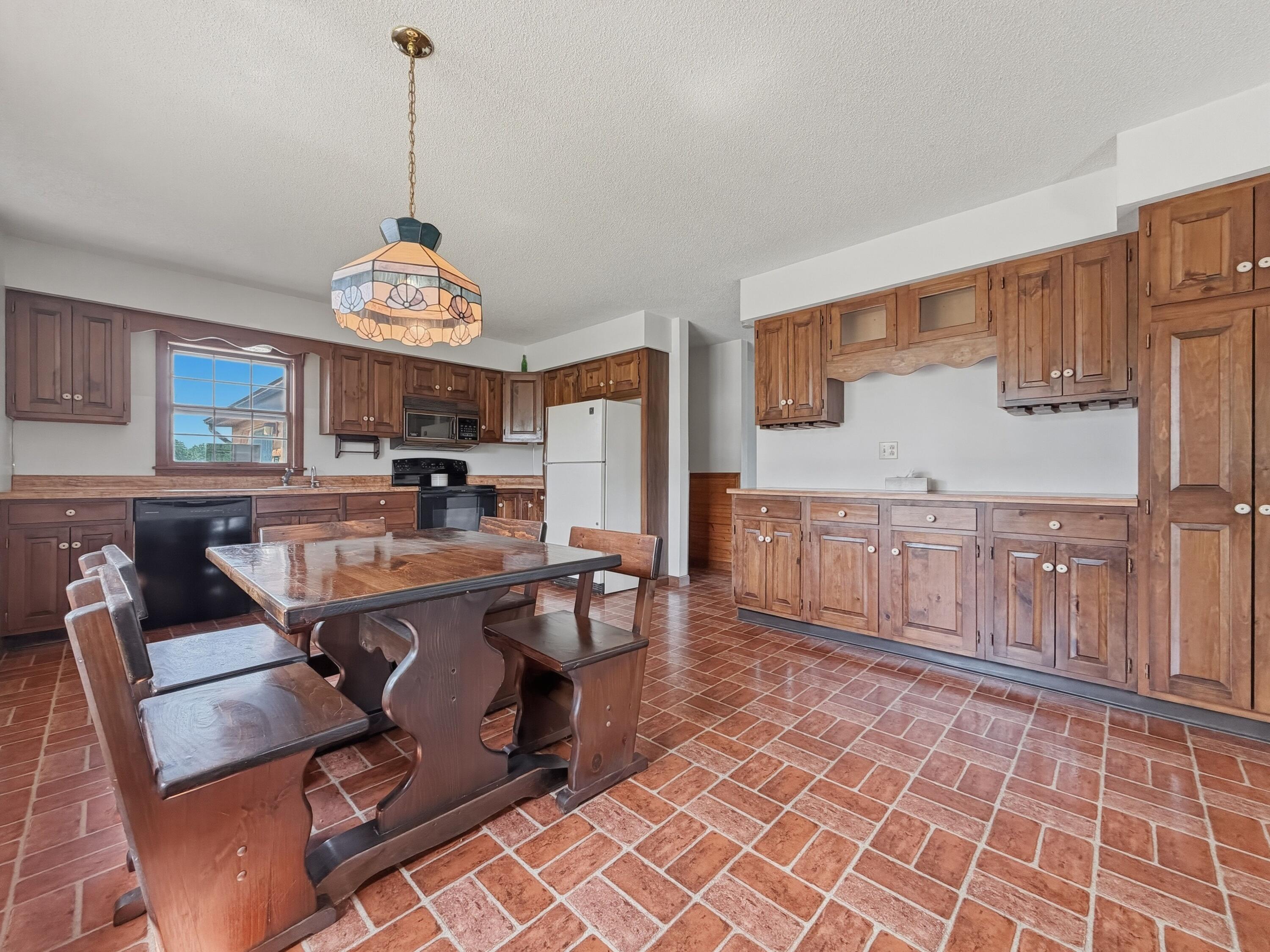 272 Hamlin Road Property Photo 20