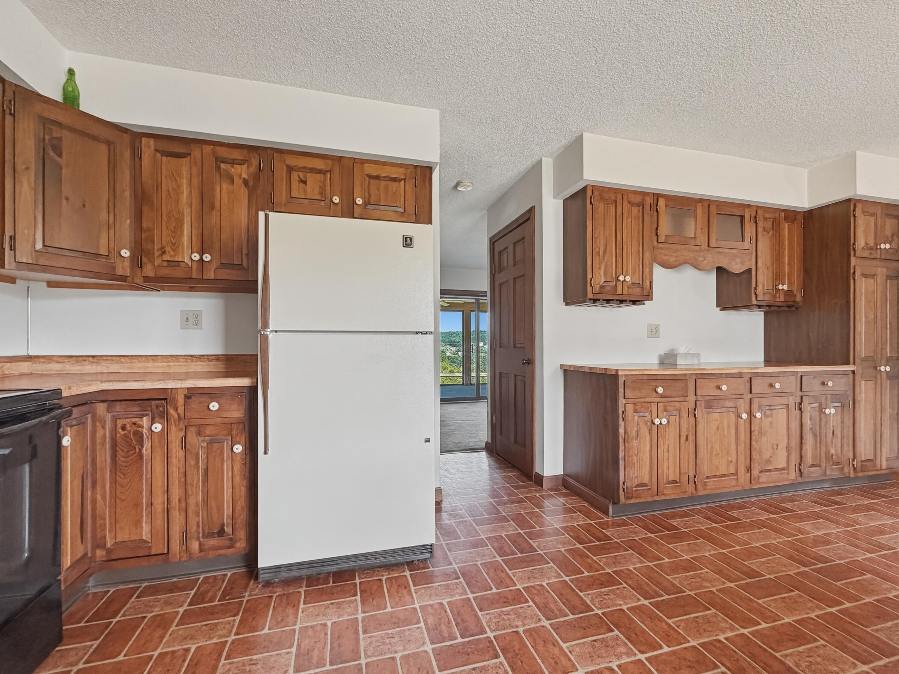 272 Hamlin Road Property Photo 24