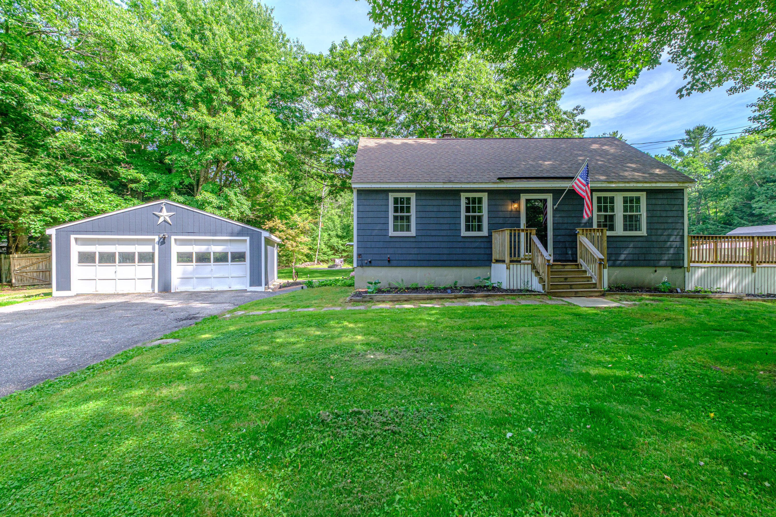 262 Holmes Road Property Photo 2